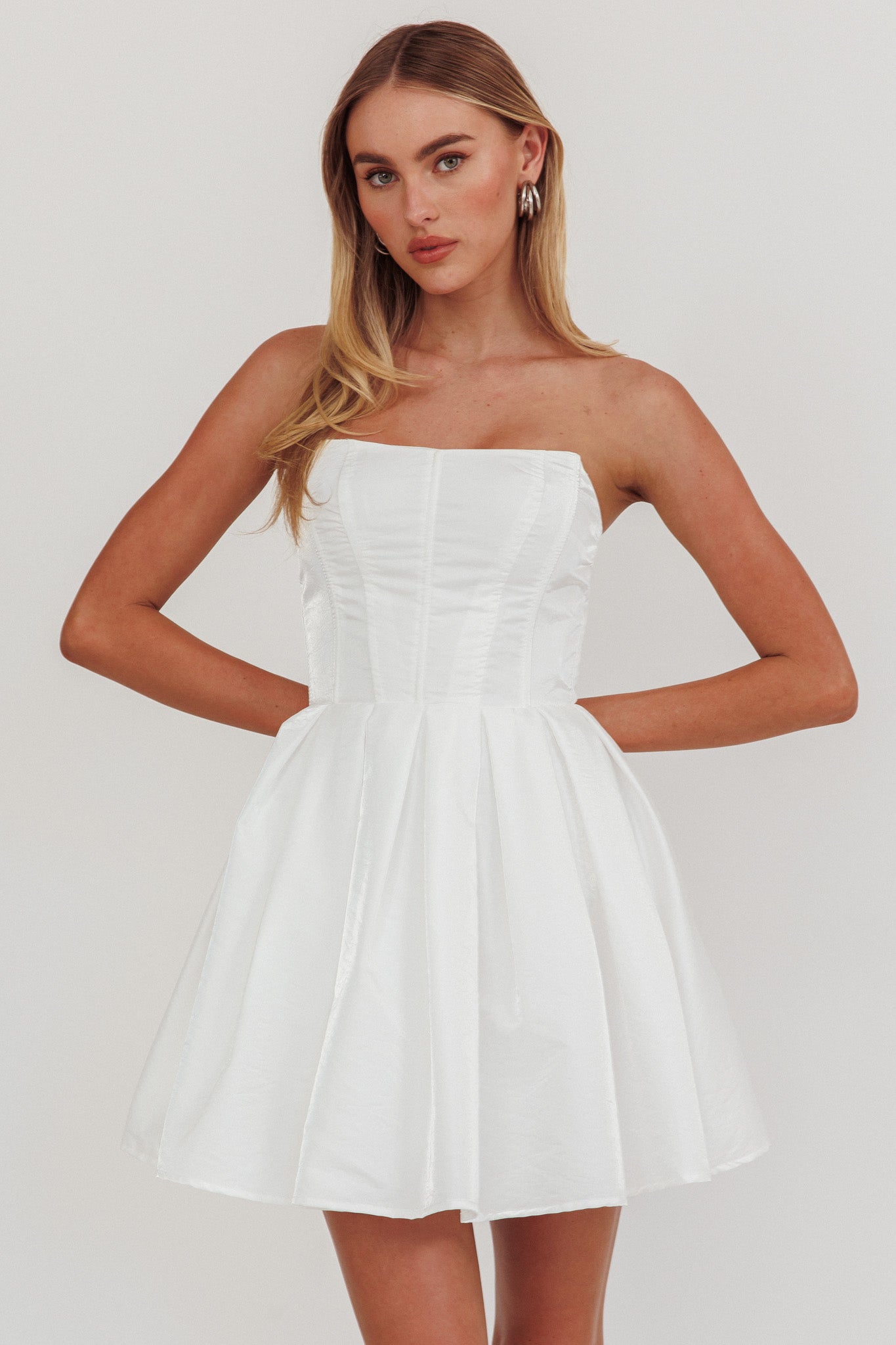 Loveless Strapless Flared Mini Dress Off White - XL Loveless Strapless Flared Mini Dress Off White - XL