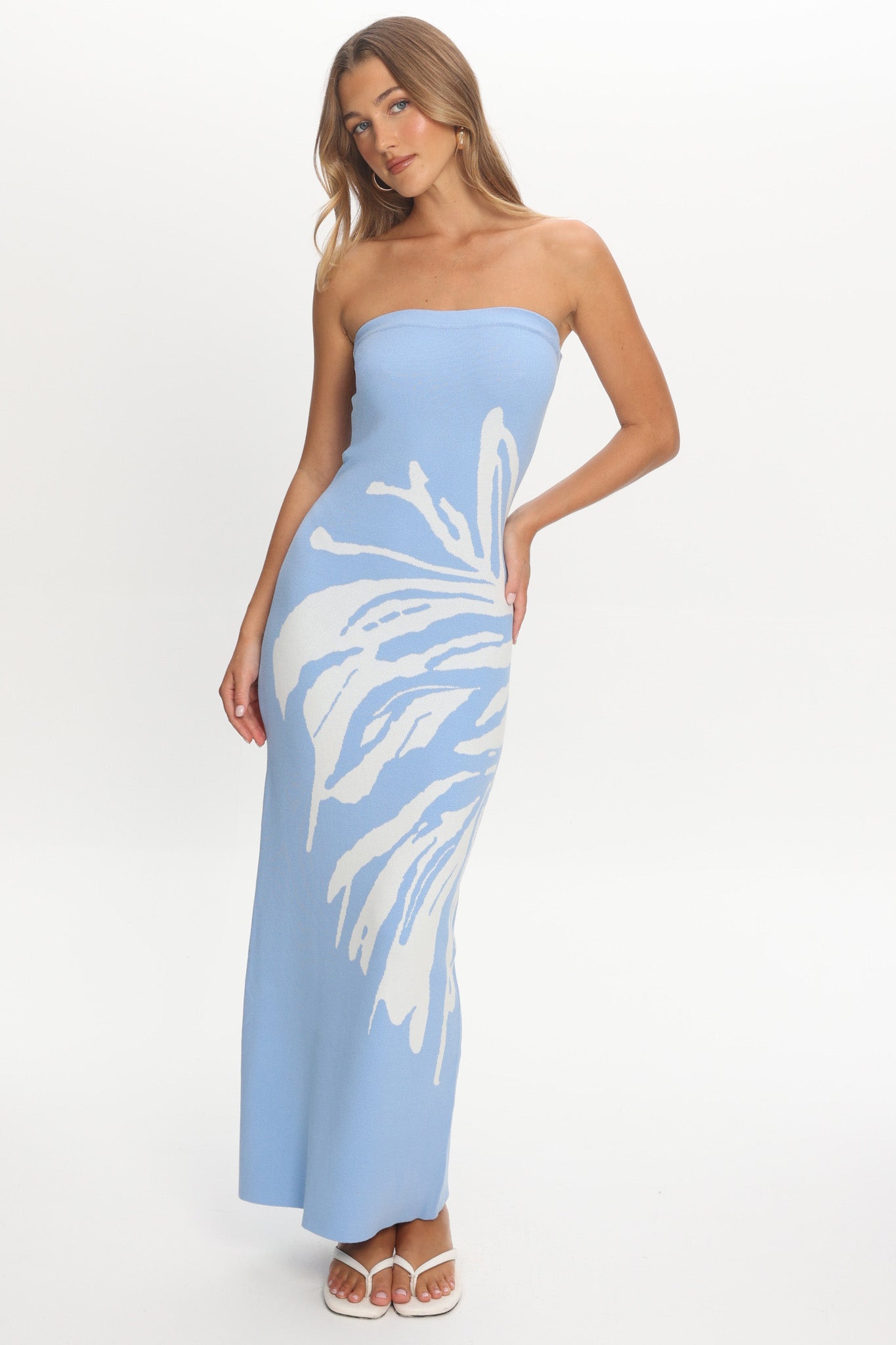 blue maxi sun dress Wildflower Strapless Sky v neck maxi dress Size medium measures 55.50 Size:12 Pants Murray Classic Women's Polo