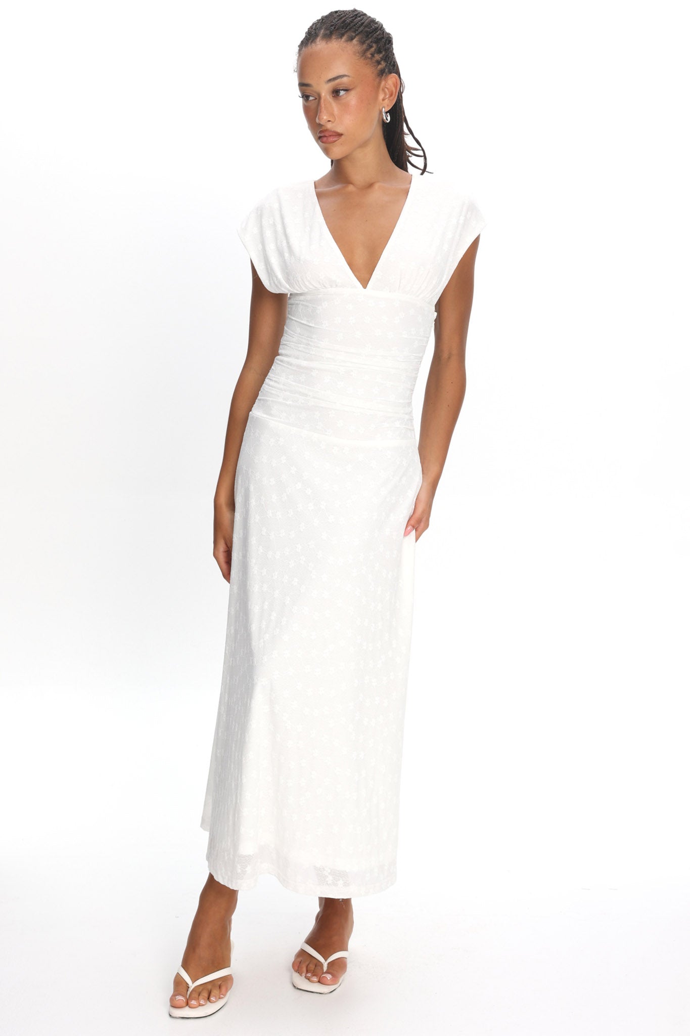Novia Ruched Bodice Maxi Dress Embroidered Off White - L Novia Ruched Bodice Maxi Dress Embroidered Off White - L