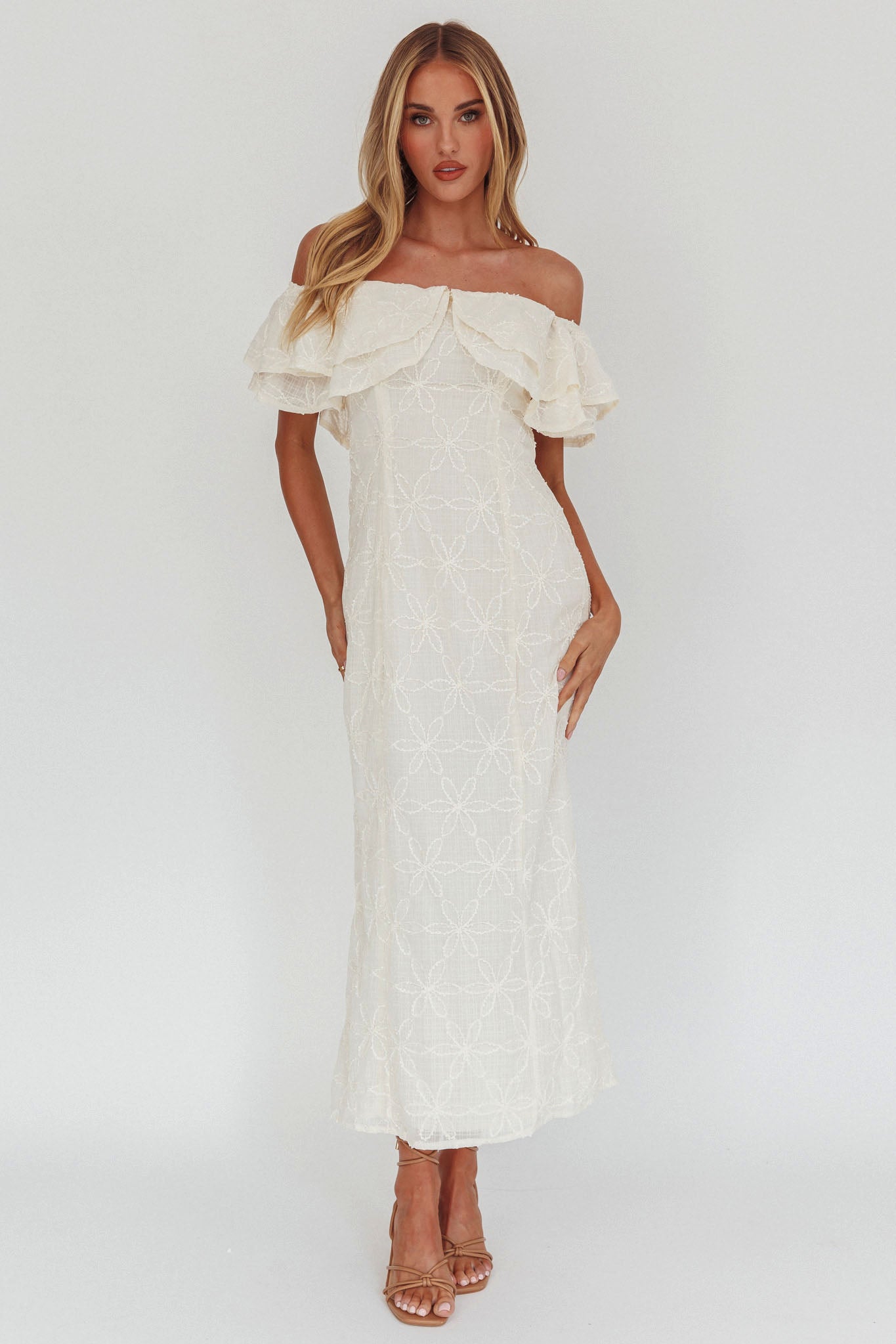 Beauty Within On-Off-Shoulder Maxi Dress Cream - S Beauty Within On-Off-Shoulder Maxi Dress Cream - S