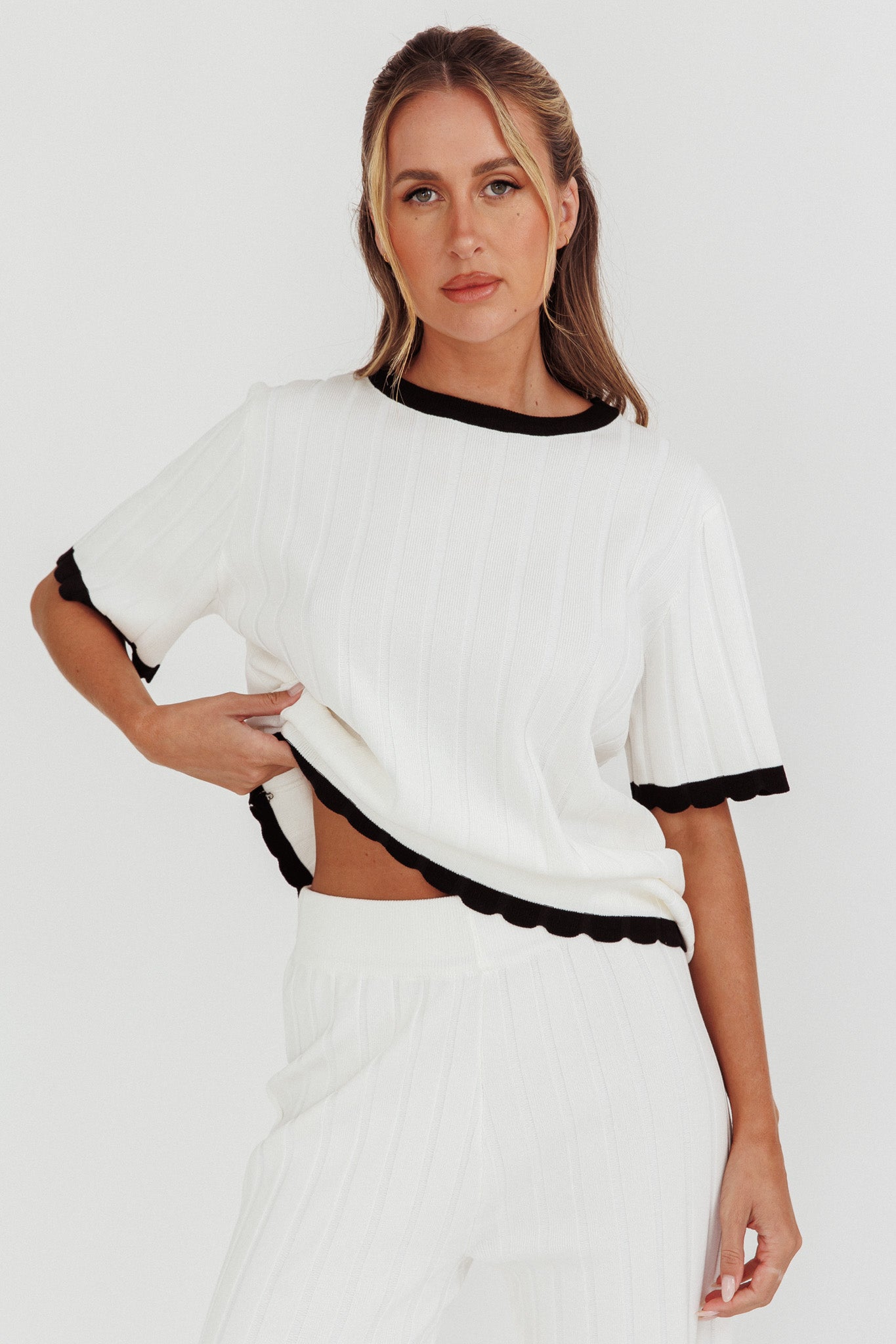 Liloh Contrast Trim Ribbed Knit Top White | Selfie Leslie