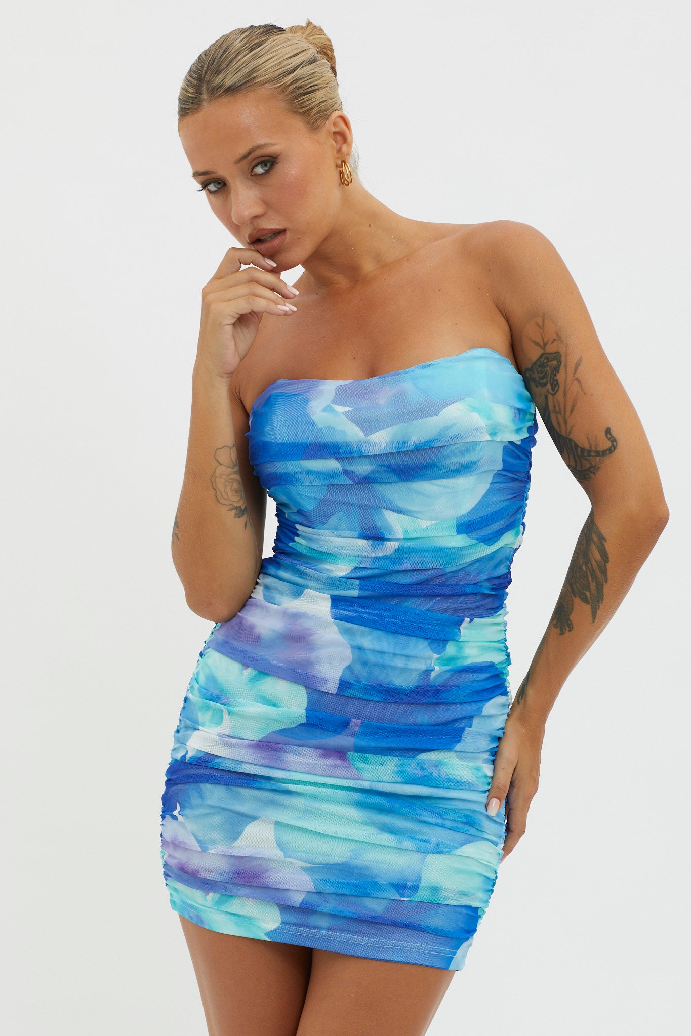 Logan Strapless Ruched Dress Floral Blue– Selfie Leslie