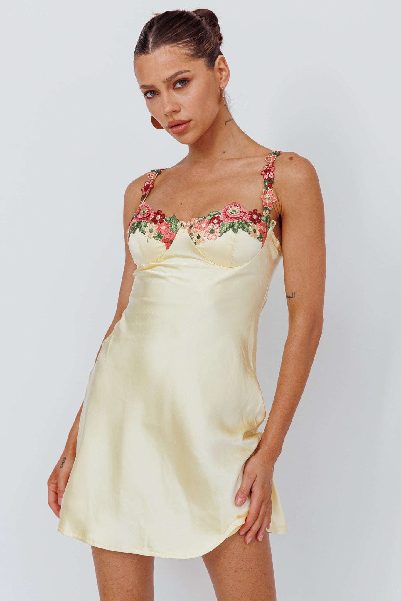 Rose Garden Floral Applique Mini Dress Yellow Selfie Leslie Rose Garden Floral Applique Mini Dress Yellow Selfie Leslie