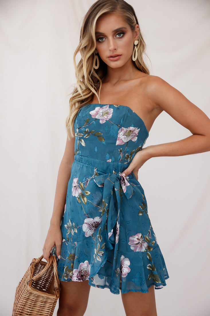 Banksia Bandeau Wrap Dress Floral Print Teal Selfie Leslie Banksia Bandeau Wrap Dress Floral Print Teal Selfie Leslie