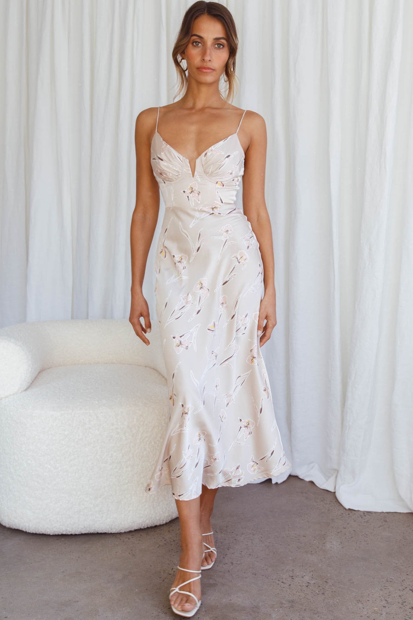 Lake Como Fitted Bodice Cami Strap Midi Dress Orchid Print Beige - XS Lake Como Fitted Bodice Cami Strap Midi Dress Orchid Print Beige - XS