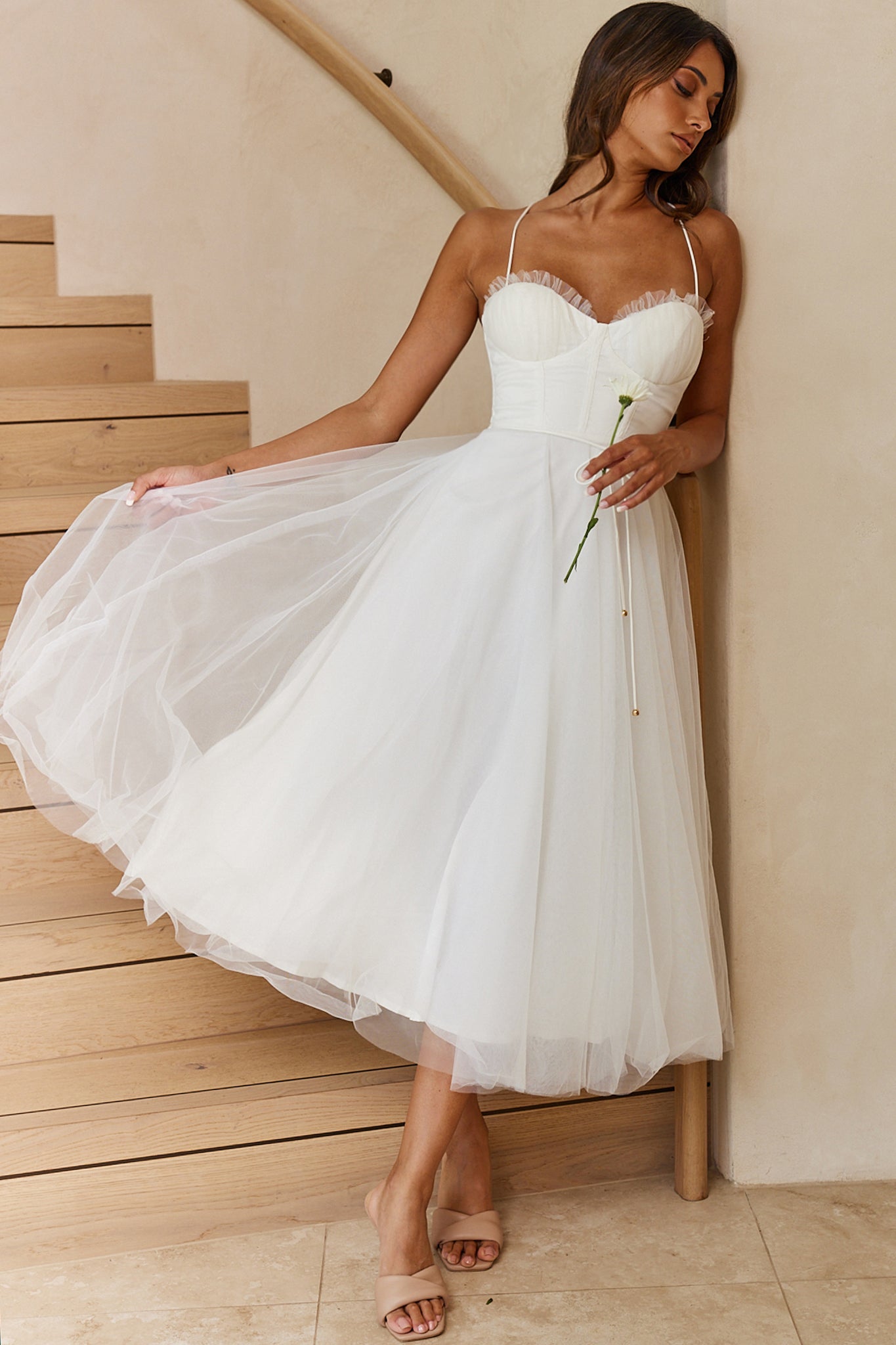 Smitten Sweetheart Neckline Chiffon Midi Dress White - Xs Smitten Sweetheart Neckline Chiffon Midi Dress White - Xs