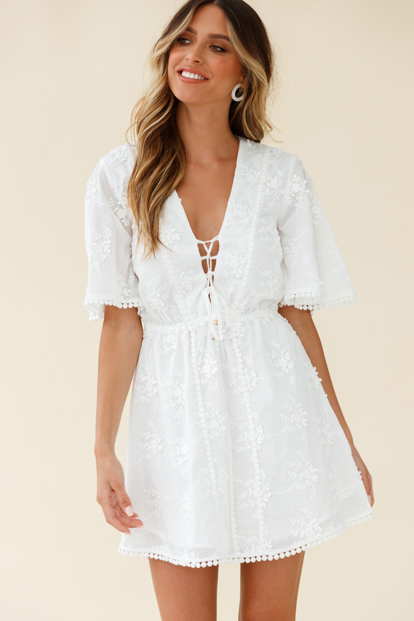 Esperanza Lace-Up Bust Floral Embroidery Dress White Esperanza Lace-Up Bust Floral Embroidery Dress White