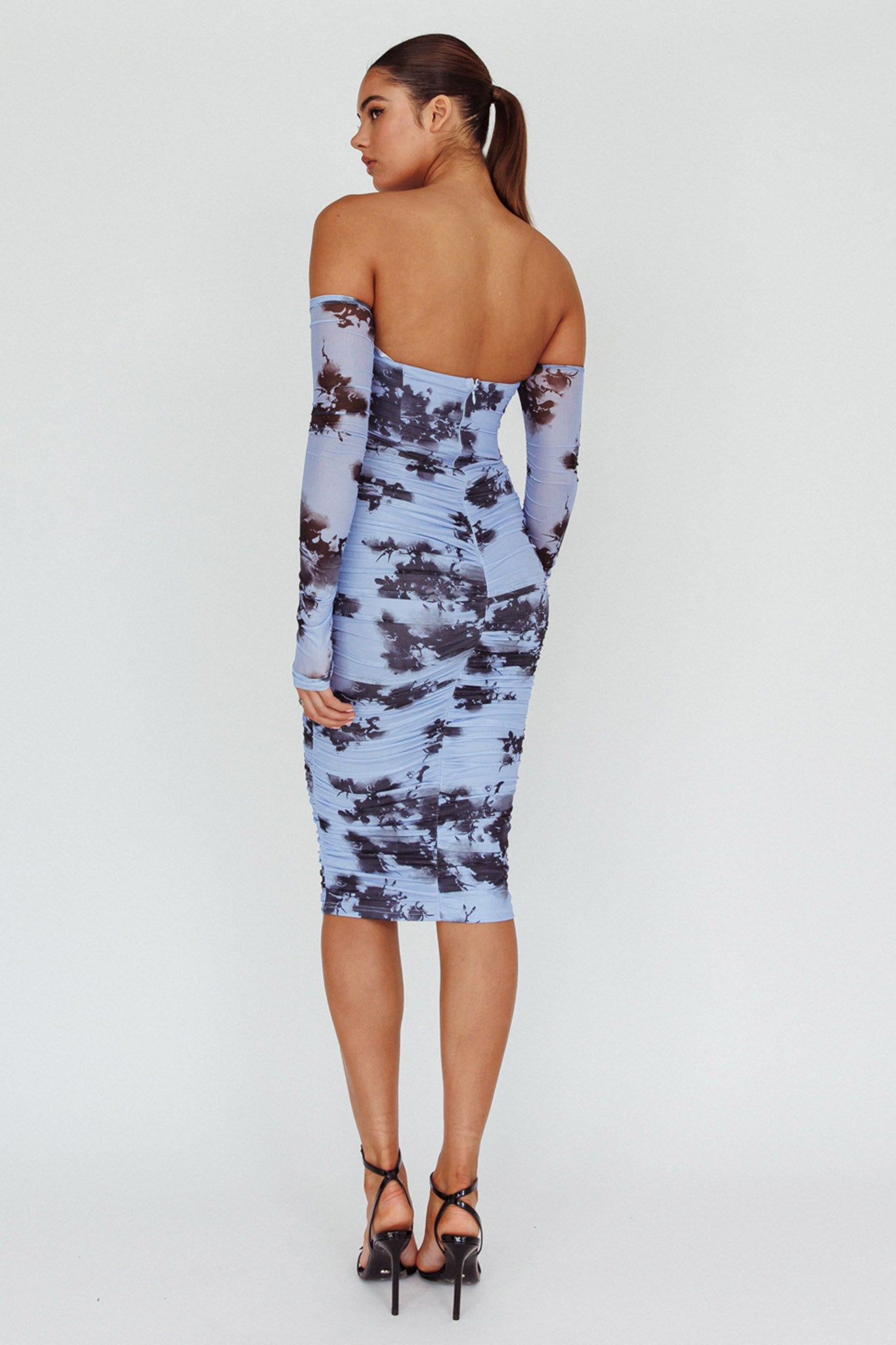 Cece Off-Shoulder Midi Dress Floral Blue by Selfie Leslie