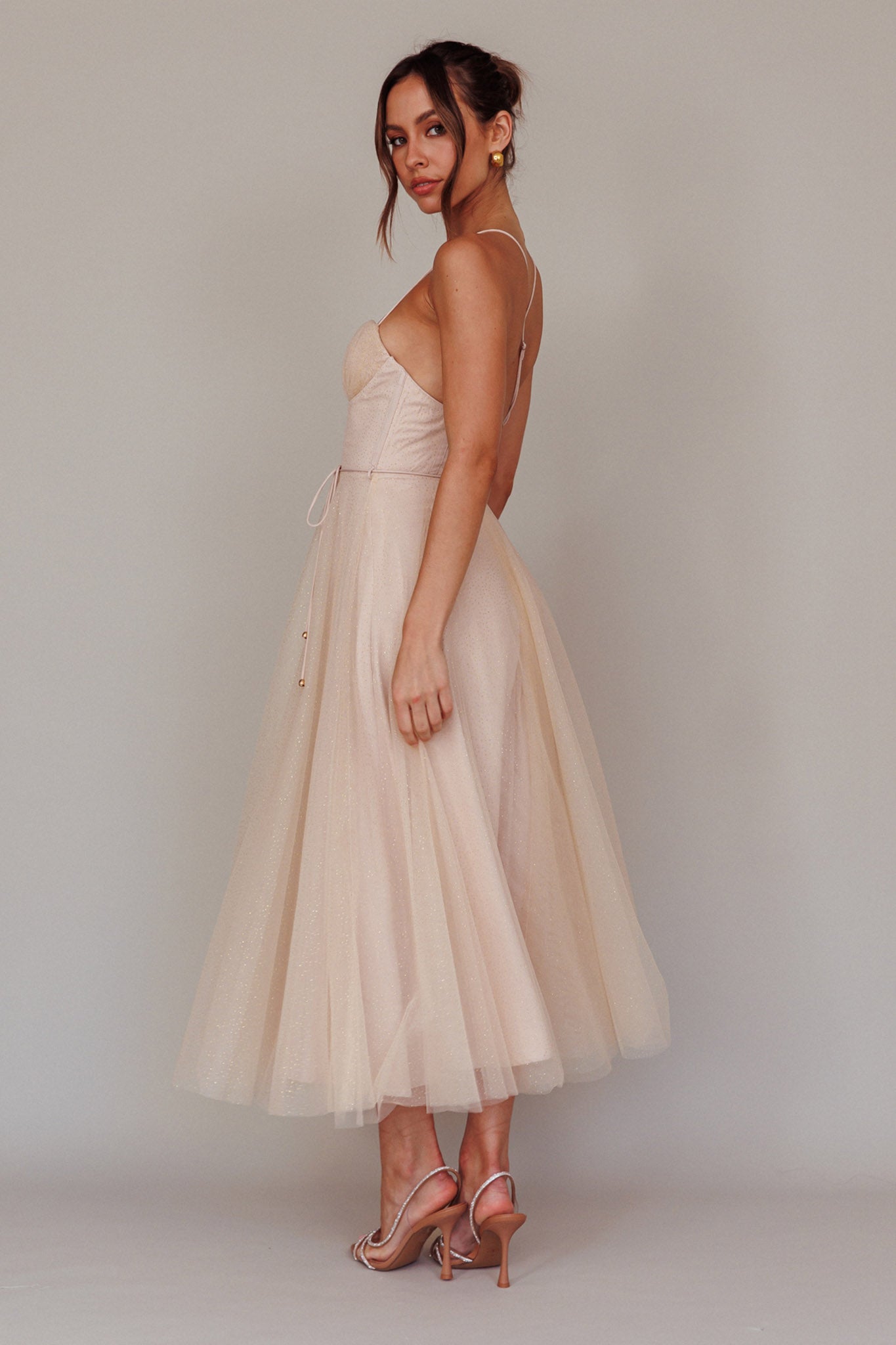 Smitten Sweetheart Neckline Chiffon Midi Dress Champagne Selfie Leslie Smitten Sweetheart Neckline Chiffon Midi Dress Champagne Selfie Leslie