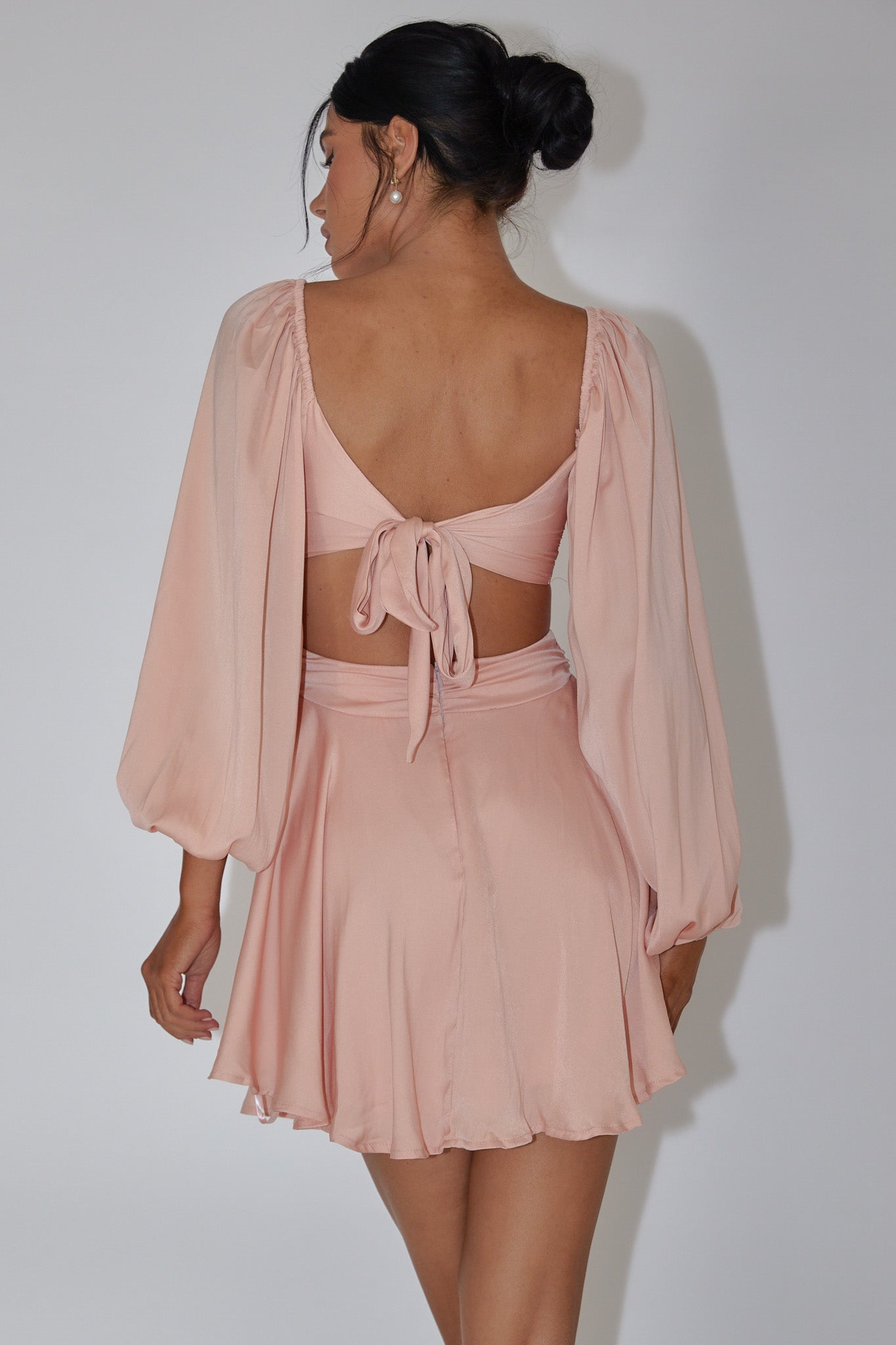Miraya Balloon Sleeve Twist Mini Dress Peach by Selfie Leslie