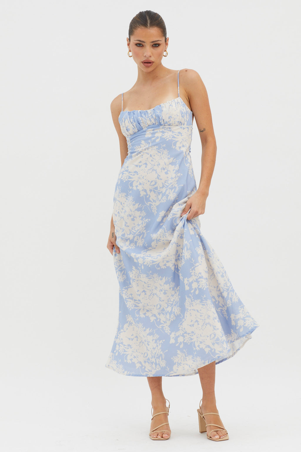 Nerida Twist Back Midi Dress Floral Blue by Selfie Leslie