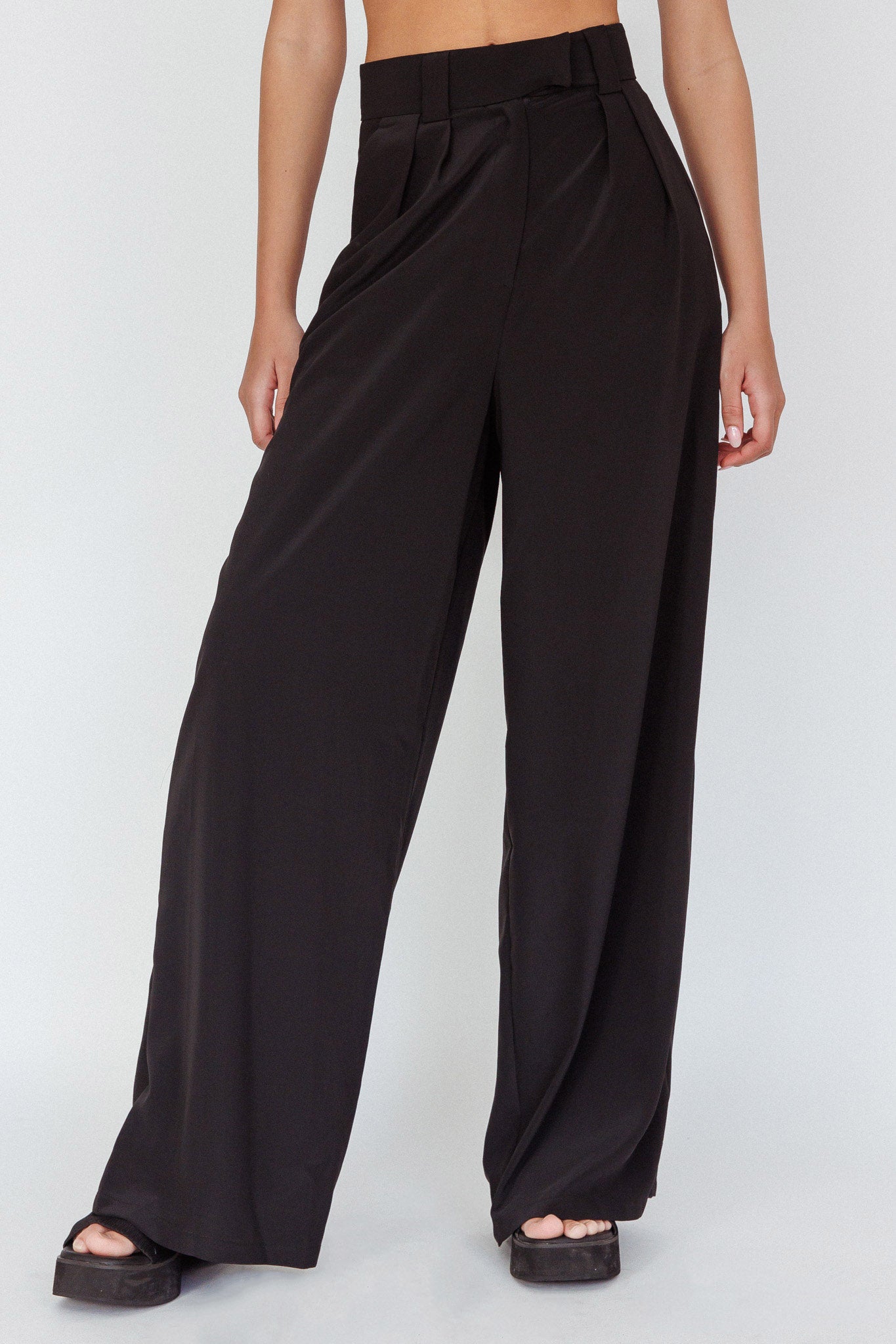 Regal Wide-Leg Mid Rise Pants Black by Selfie Leslie