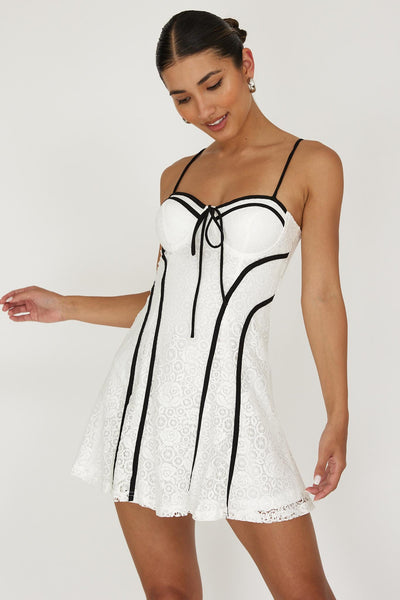 find my feet dress in white lace Your Way Piping Mini Import_2025/5/20 AND it has pockets! Jordyn Strapless Black White Size:10 (Pre-Order - Ships Early October)