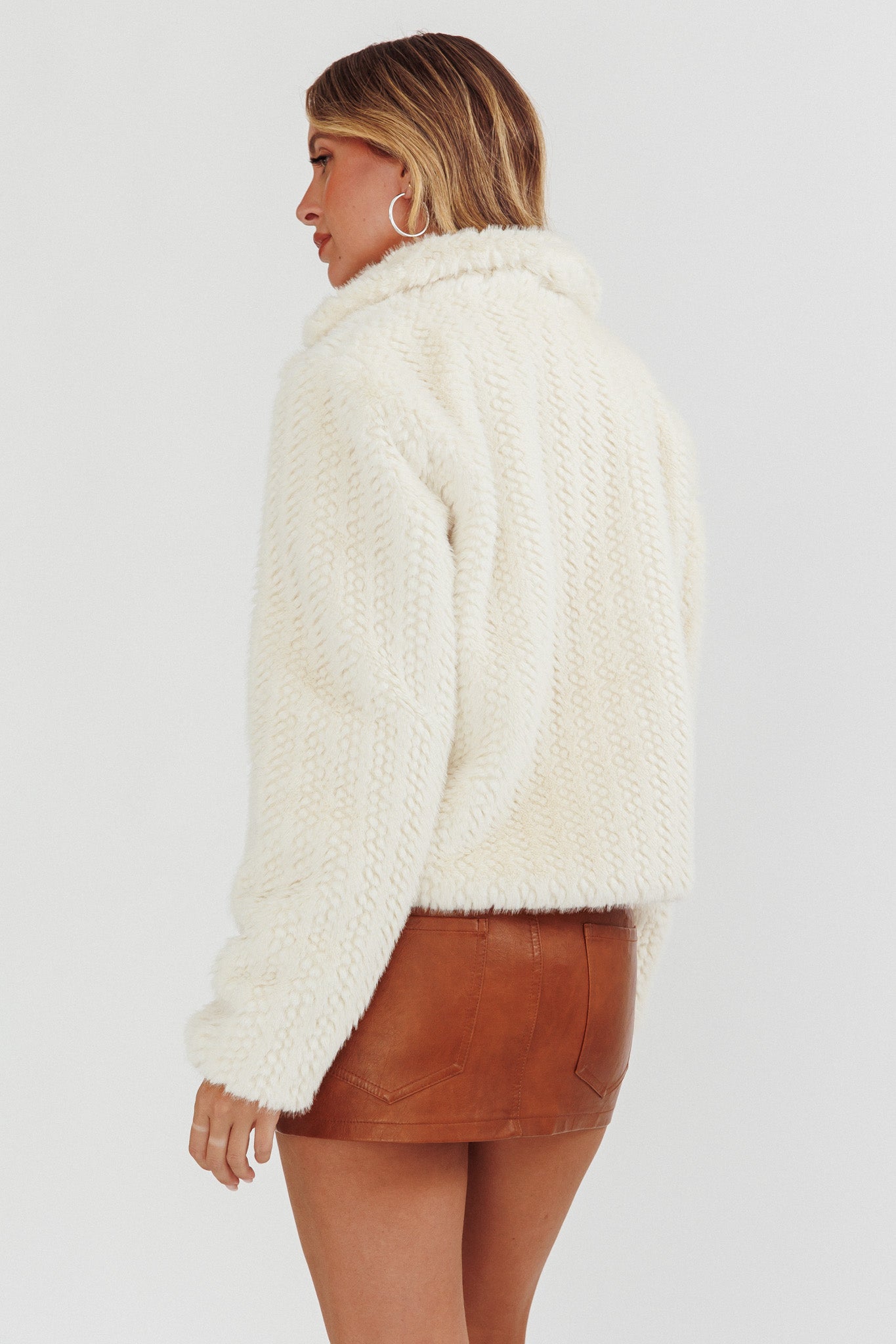 Smoky Mountains Faux Fur Jacket Beige by Selfie Leslie
