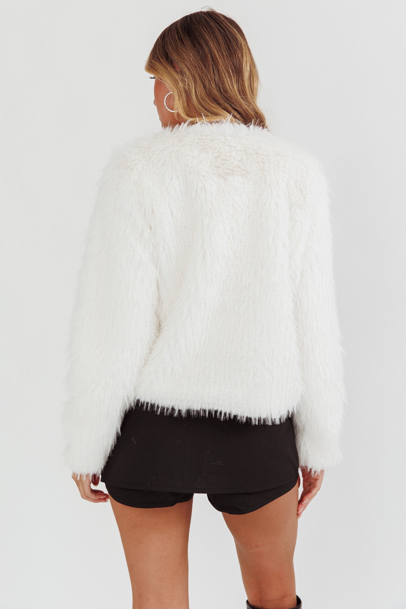 Smoky Mountains Faux Fur Jacket White by Selfie Leslie