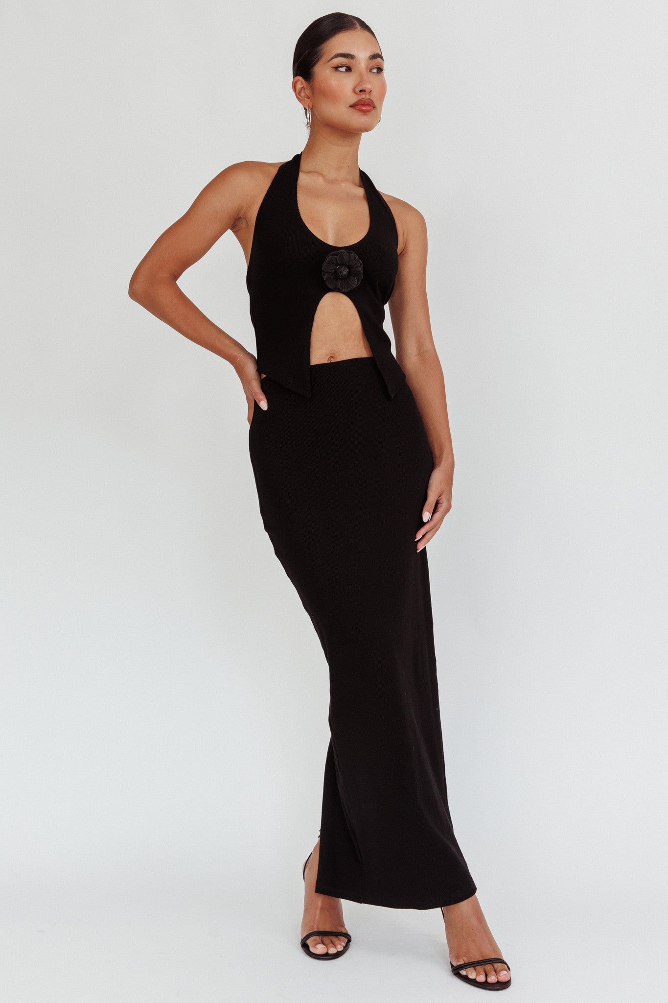 Blackthorn Halter Neck Rosette Top Black– Selfie Leslie