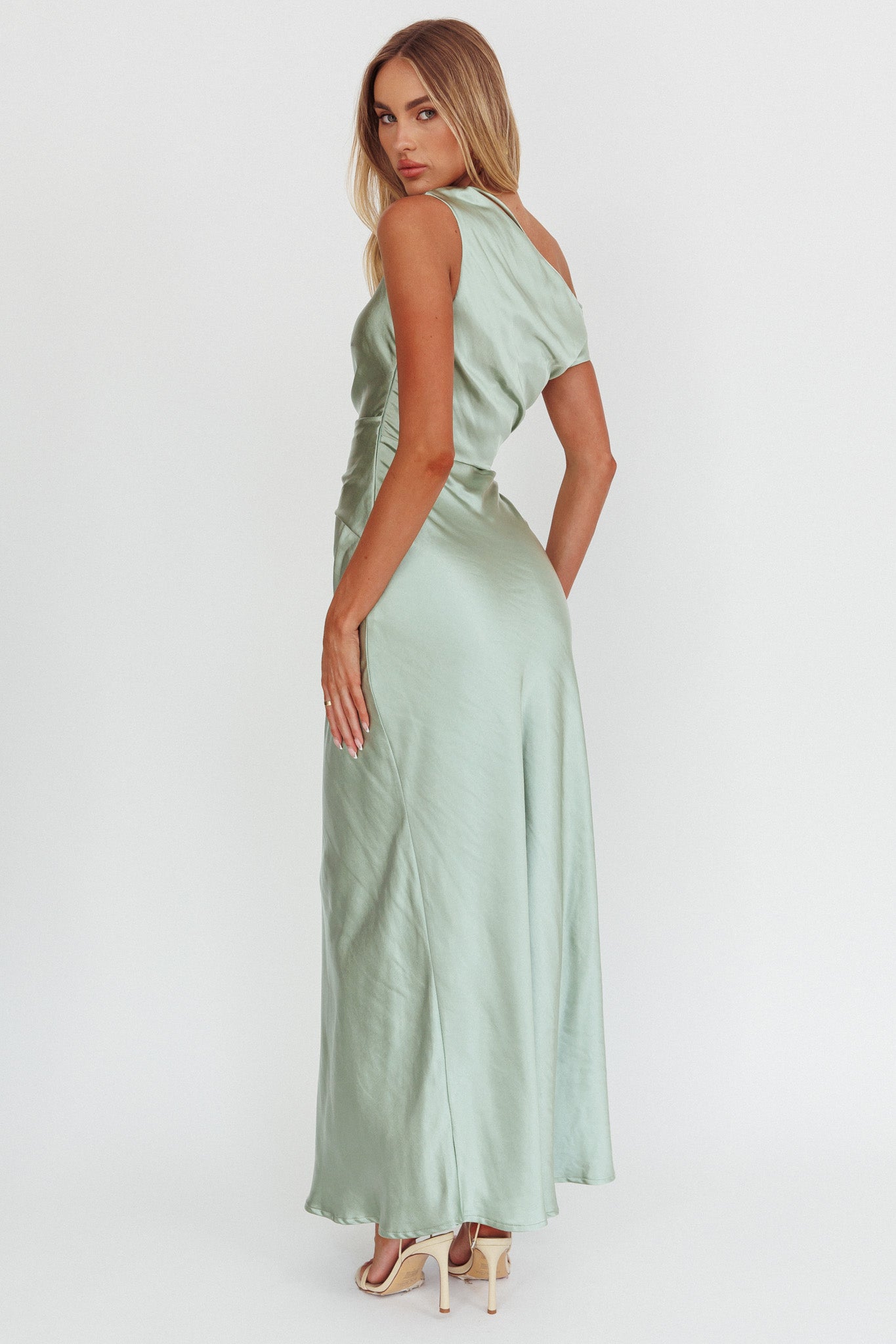 Selfie Leslie Review Twilight Maxi Dress Twilight Tango One-Shoulder Maxi  Dress Forest Green Selfie Leslie