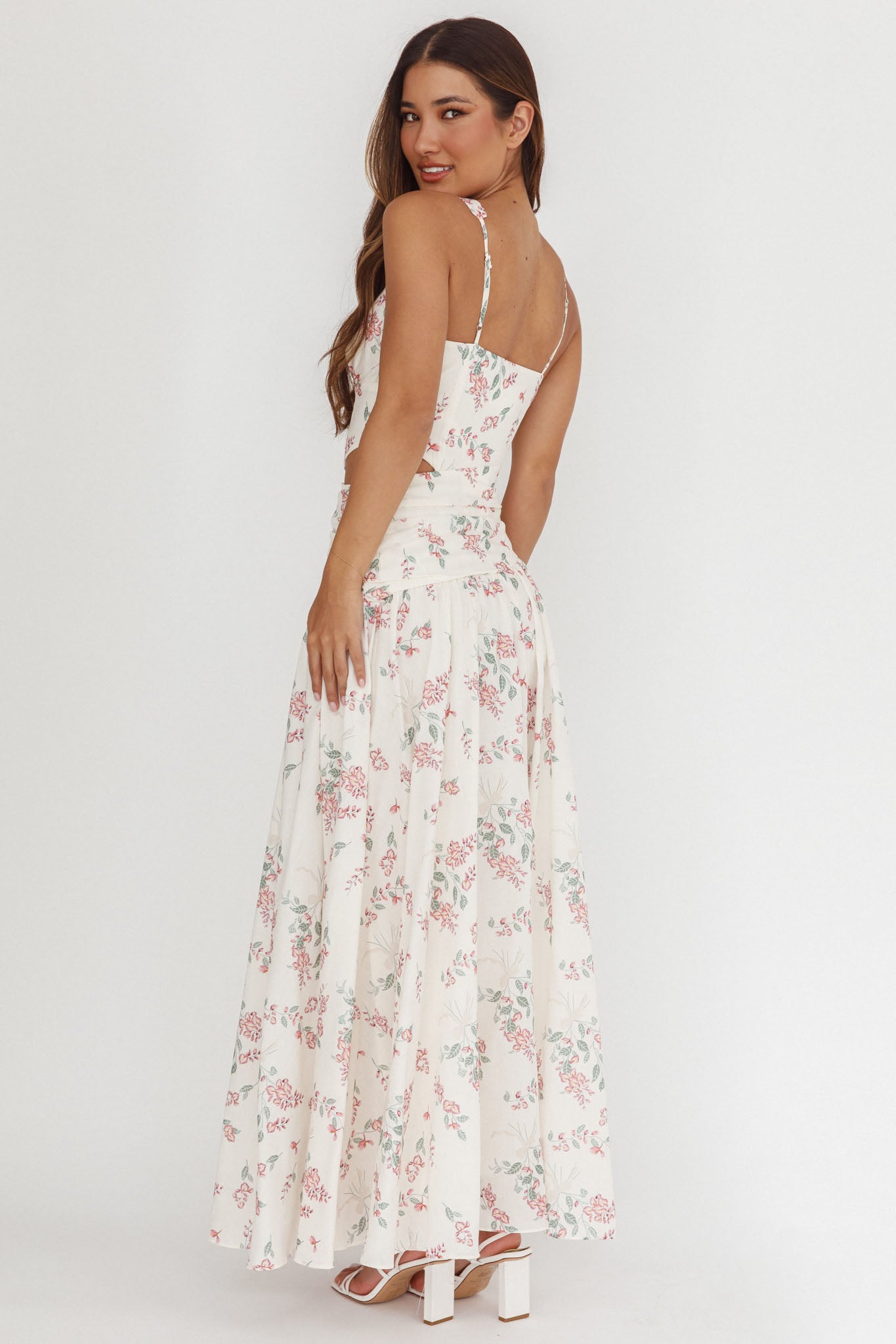 backless long sleeve dresses Long Sleeve Lace V Neck Backless Mermaid Boho Wedding Dresses,Beach Wedding  Gown – trendtydresses main image 0