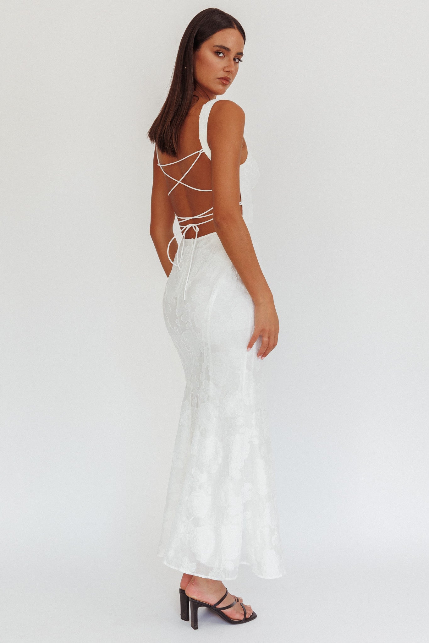 Autumn Moon Strappy Back Maxi Dress Textured White - XL Autumn Moon Strappy Back Maxi Dress Textured White - XL