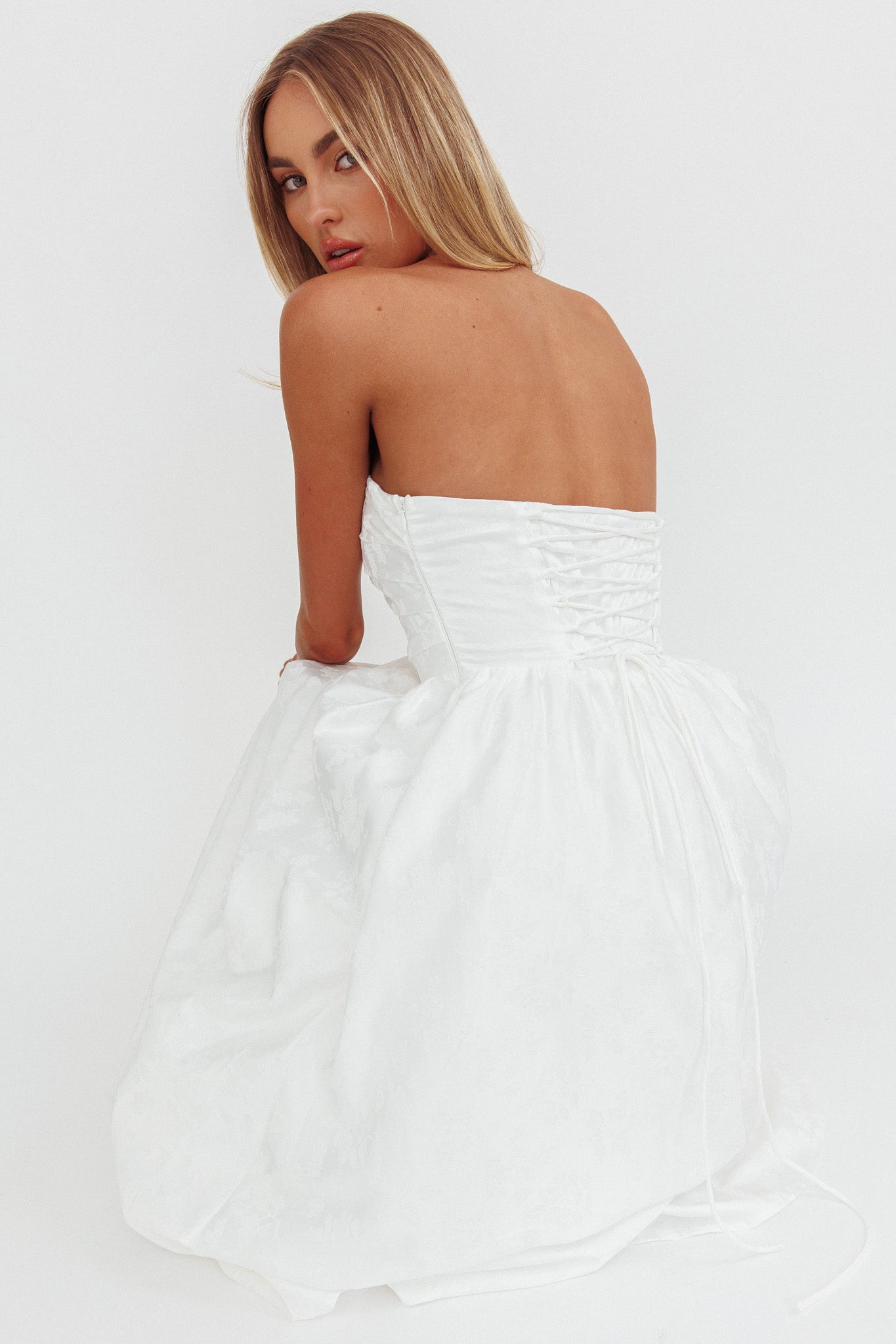 Anushka Strapless Empire Maxi Dress Jacquard White | Selfie Leslie