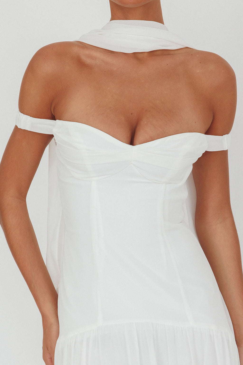 Kaycee Drop Waist Maxi Dress White - XL Kaycee Drop Waist Maxi Dress White - XL