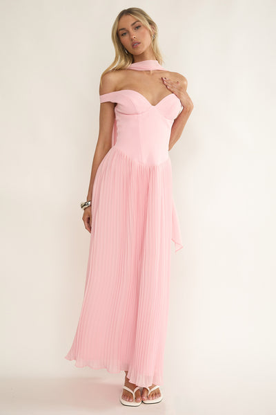 Quinnae Off-Shoulder Accordion Pleat Maxi Dress Pink | Selfie Leslie