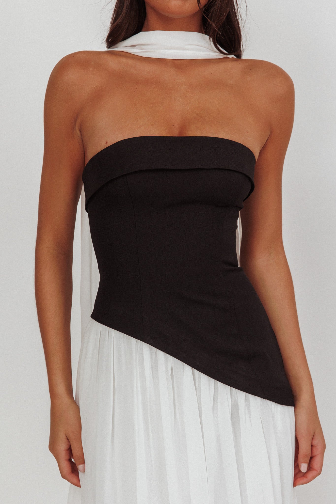 Mariabella Contrast Bodice Maxi Dress Black/White by Selfie Leslie