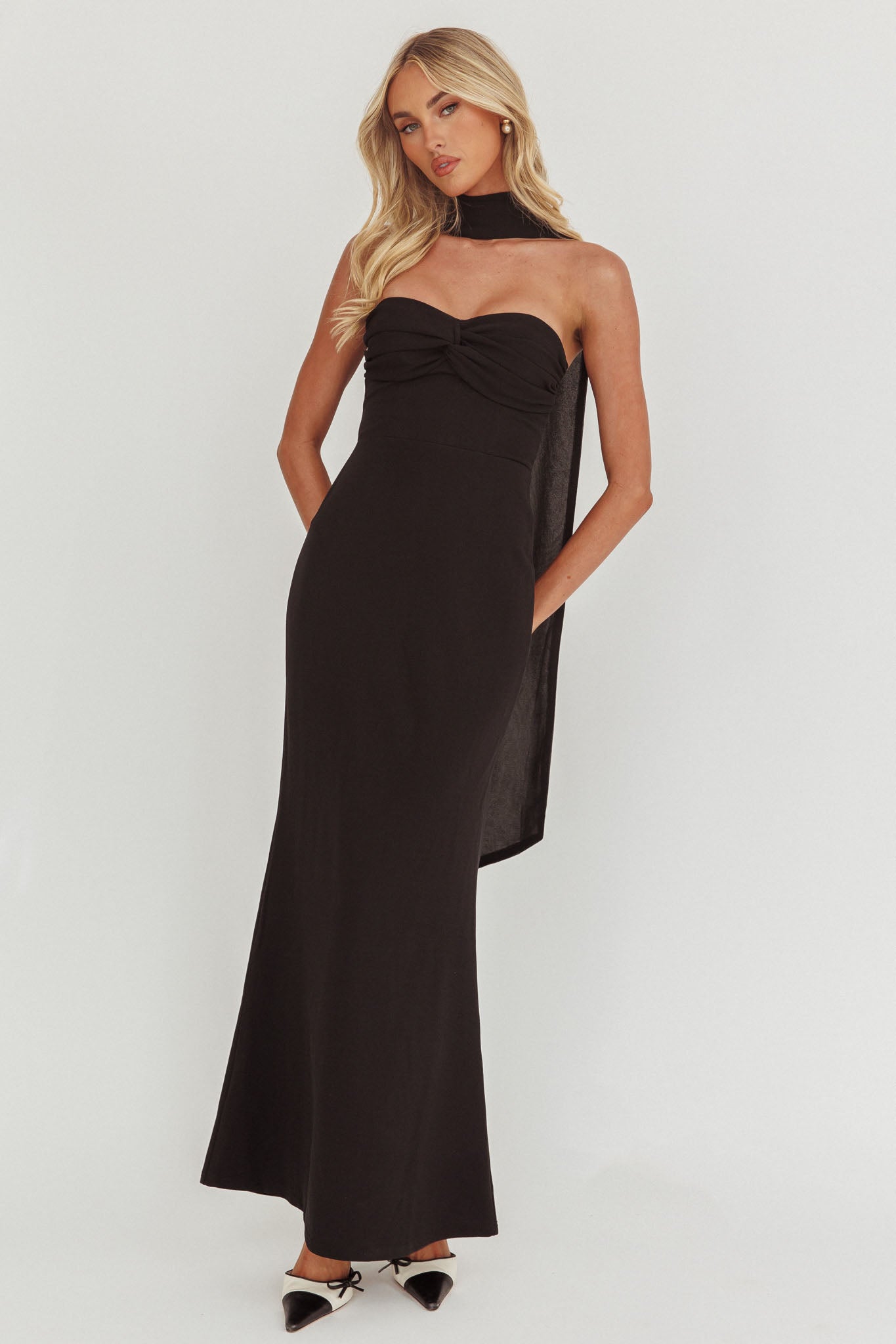 Of The Night Twist Bust Maxi Dress Black | Selfie Leslie Of The Night Twist Bust Maxi Dress Black | Selfie Leslie