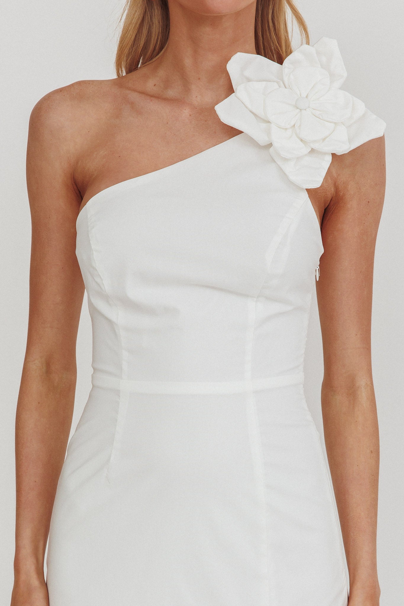 Dena One-Shoulder Frill Hem Maxi Dress White Dena One-Shoulder Frill Hem Maxi Dress White