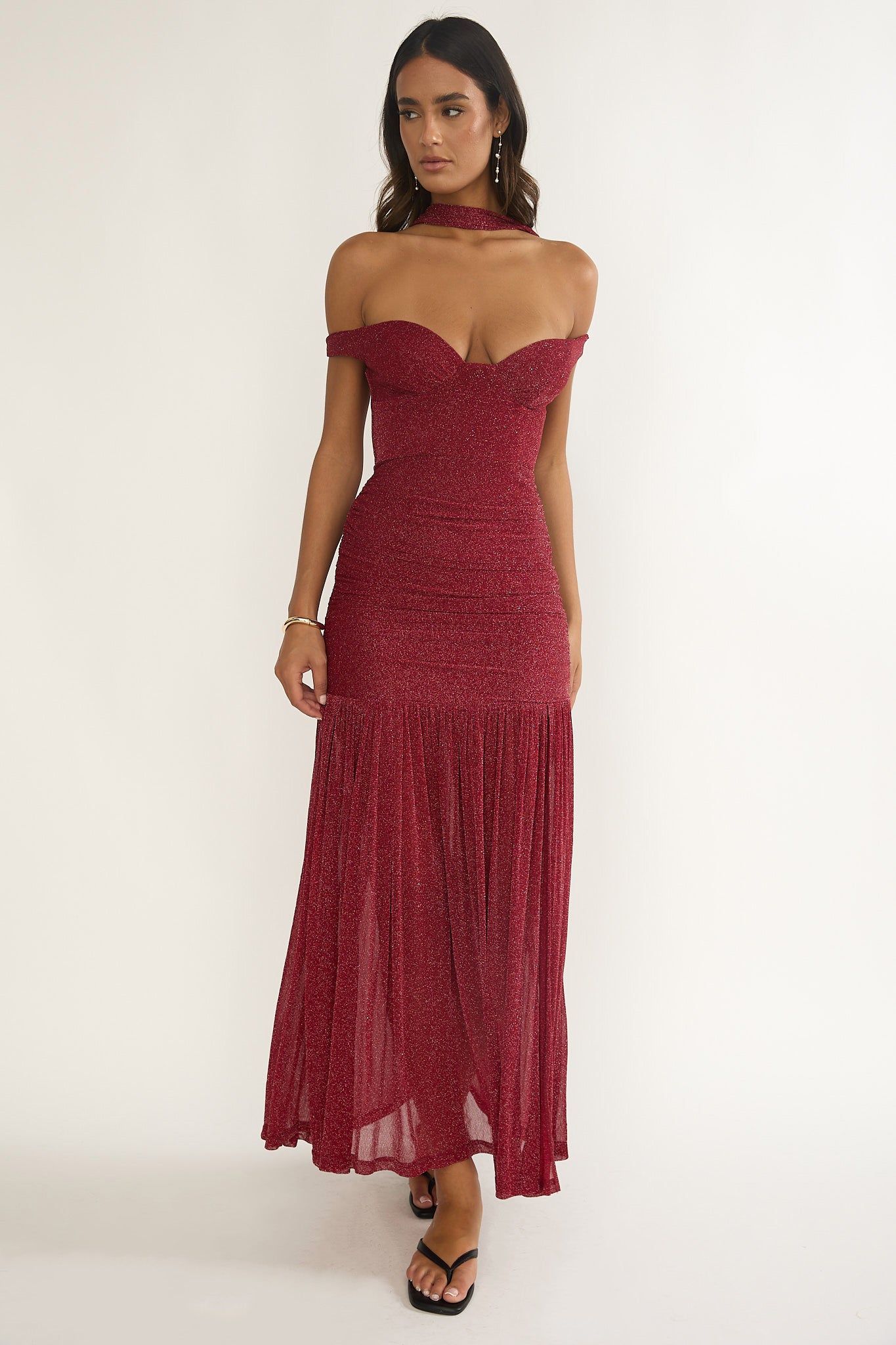 red scarf maxi dress Scarf-Detail strapless Gown in scarlet red - 4