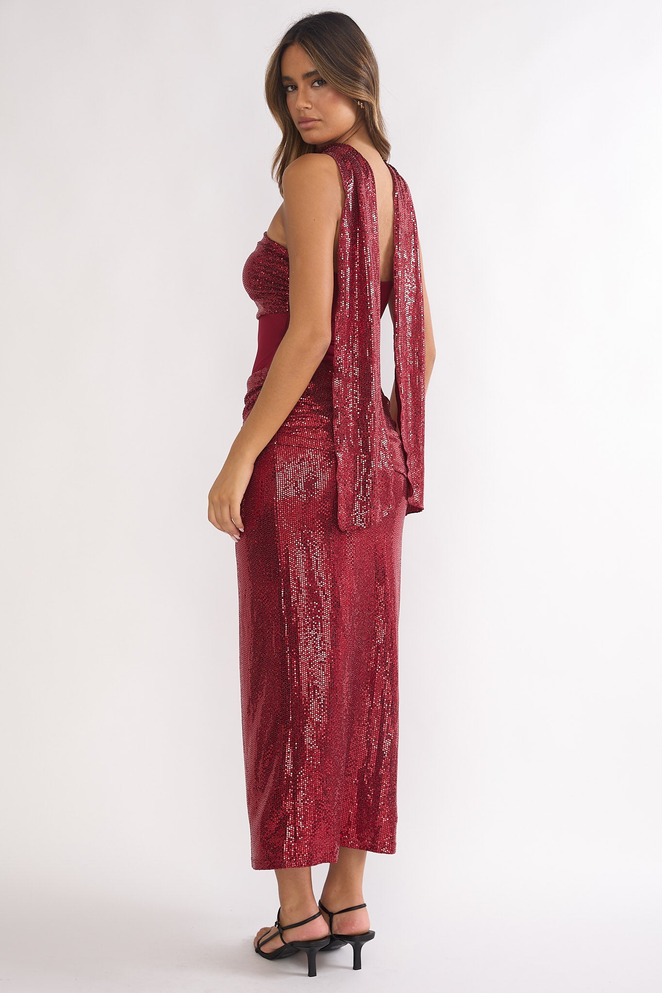 Seraphinna Strapless Cut-Out Maxi Dress Sequin Red - M Seraphinna Strapless Cut-Out Maxi Dress Sequin Red - M