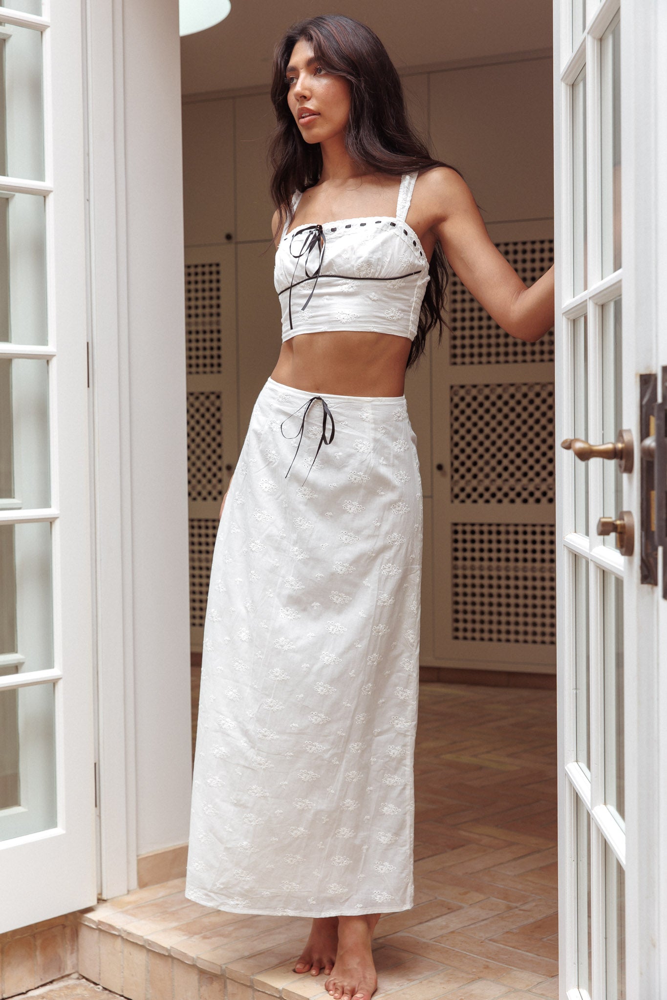 Helga Eyelet Embroidery Bow Crop Top White | Selfie Leslie