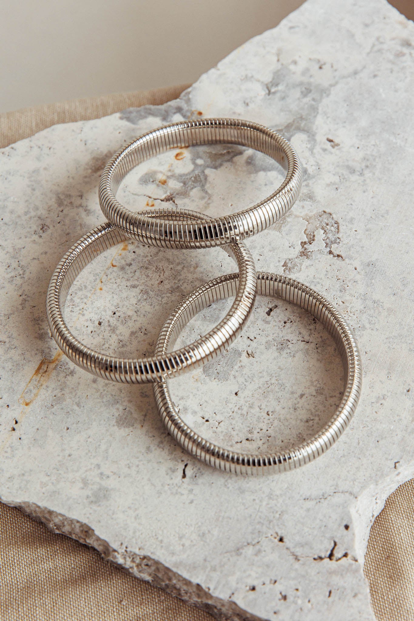 Oliver Stretch Bangles Set Dark Silver by Selfie Leslie