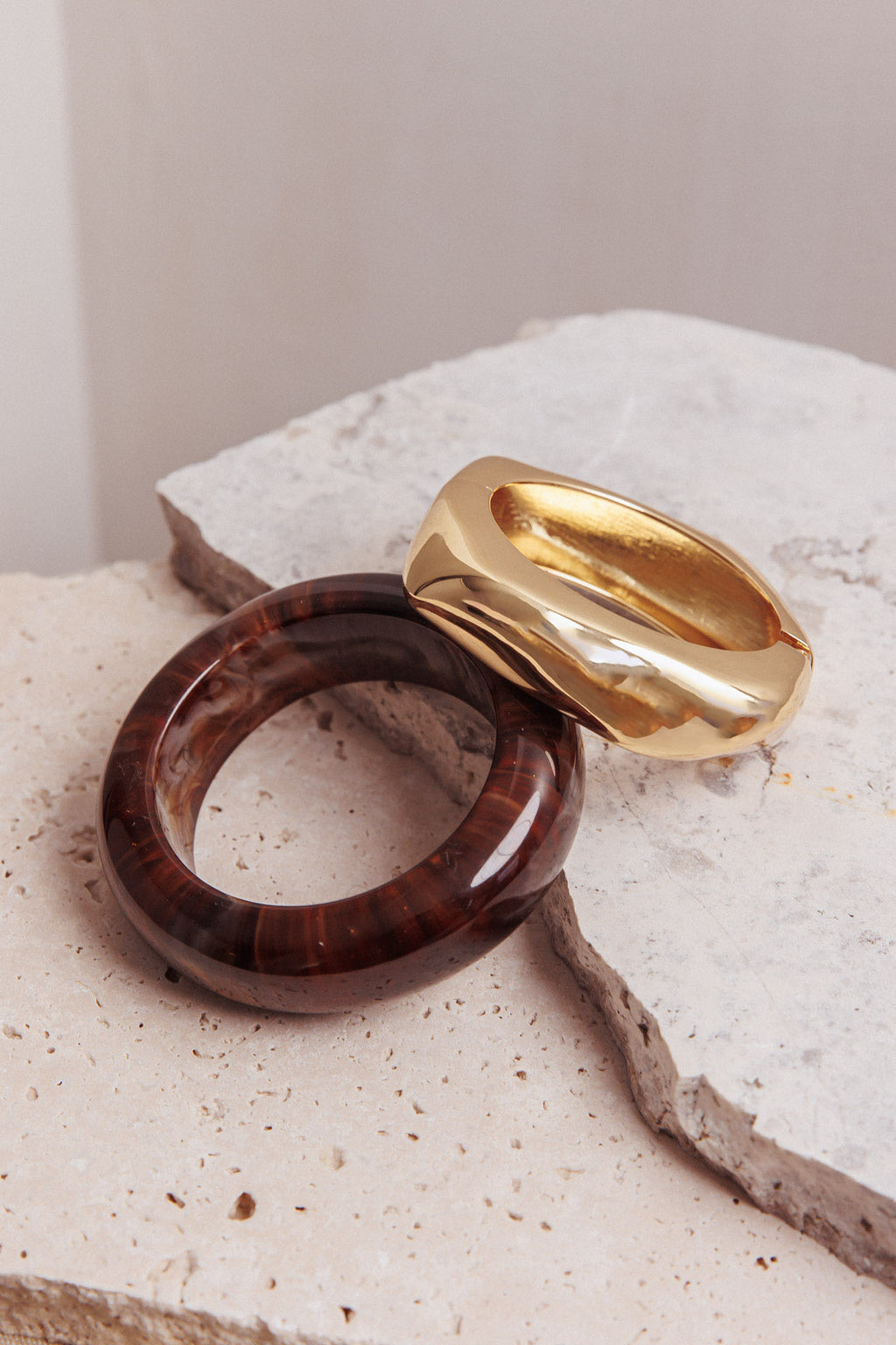 Cynthia Metal Resin Bangles Gold/Chocolate by Selfie Leslie