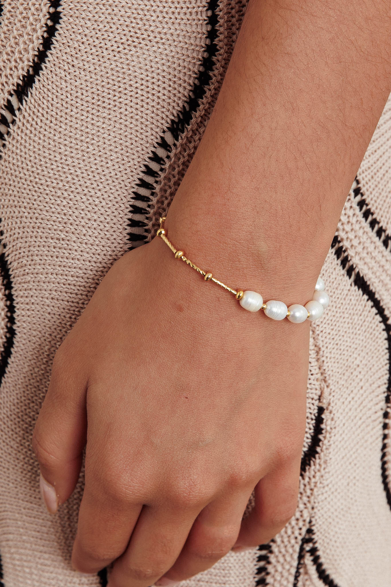 Heartbeat Freshwater Pearl Beaded Chain Bracelet Gold by Selfie Leslie