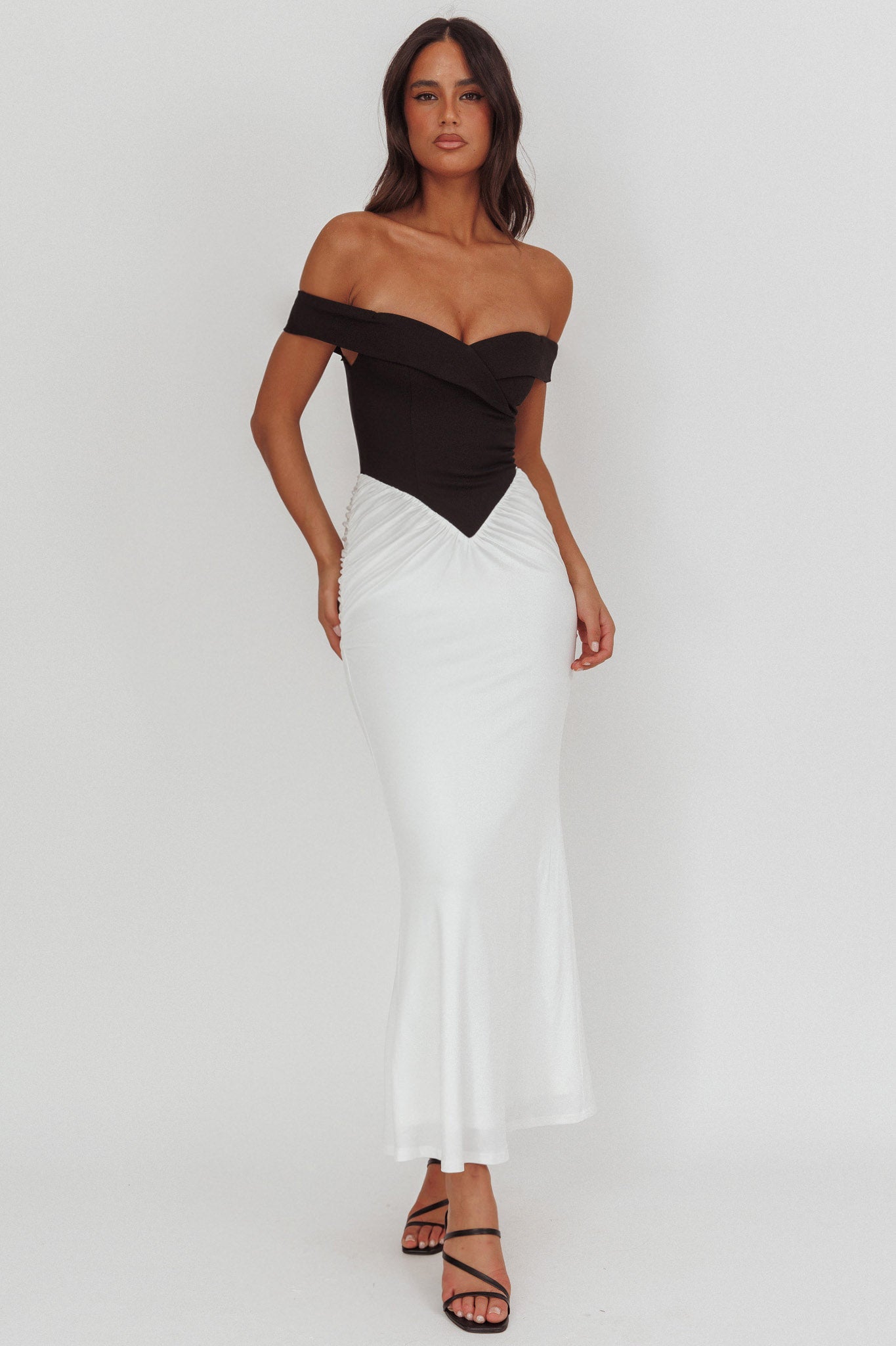 Yasmine Contrasting Bodice Maxi Dress Black/White | Selfie Leslie