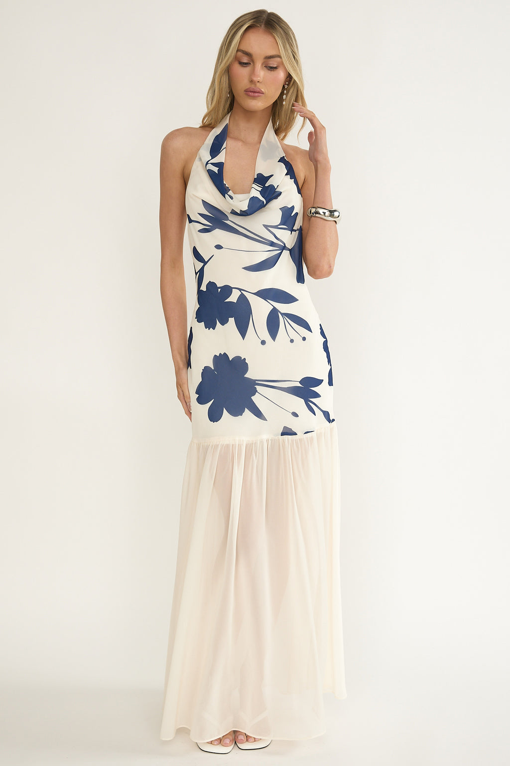 Omaria Cowl Halter Maxi Dress Floral Beige M Omaria Cowl Halter Maxi Dress Floral Beige M