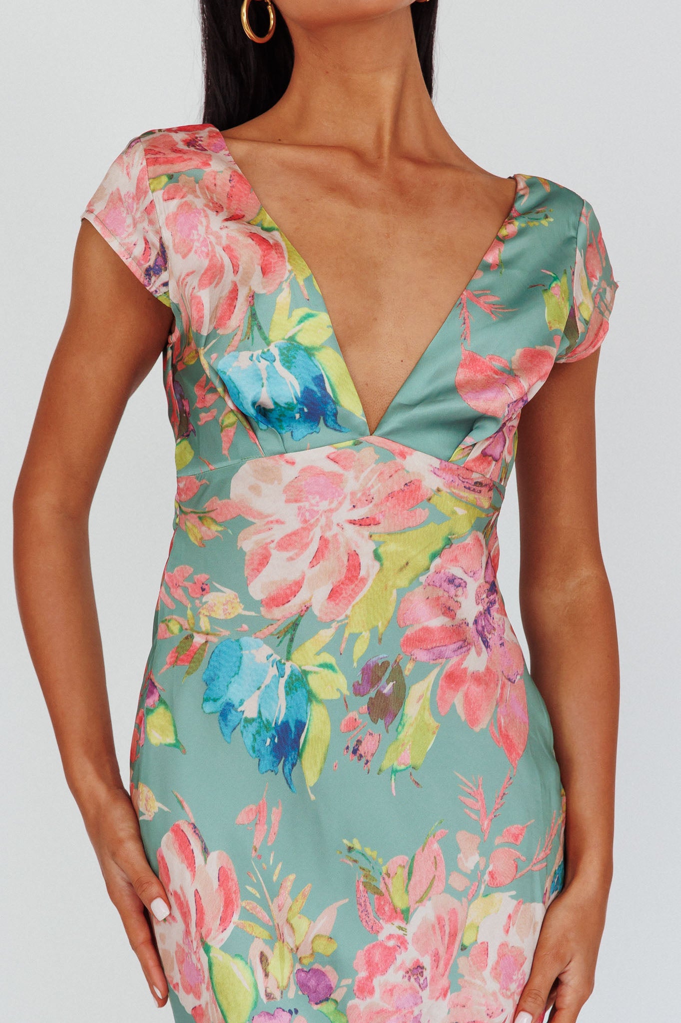 lucinda twist back midi dress olive Lucinda Cap Sleeve Twist Back Midi Dress Floral Olive