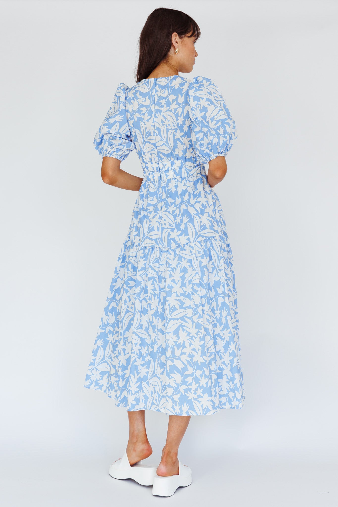 Summer Land V-Neckline Midi Dress Floral Blue by Selfie Leslie