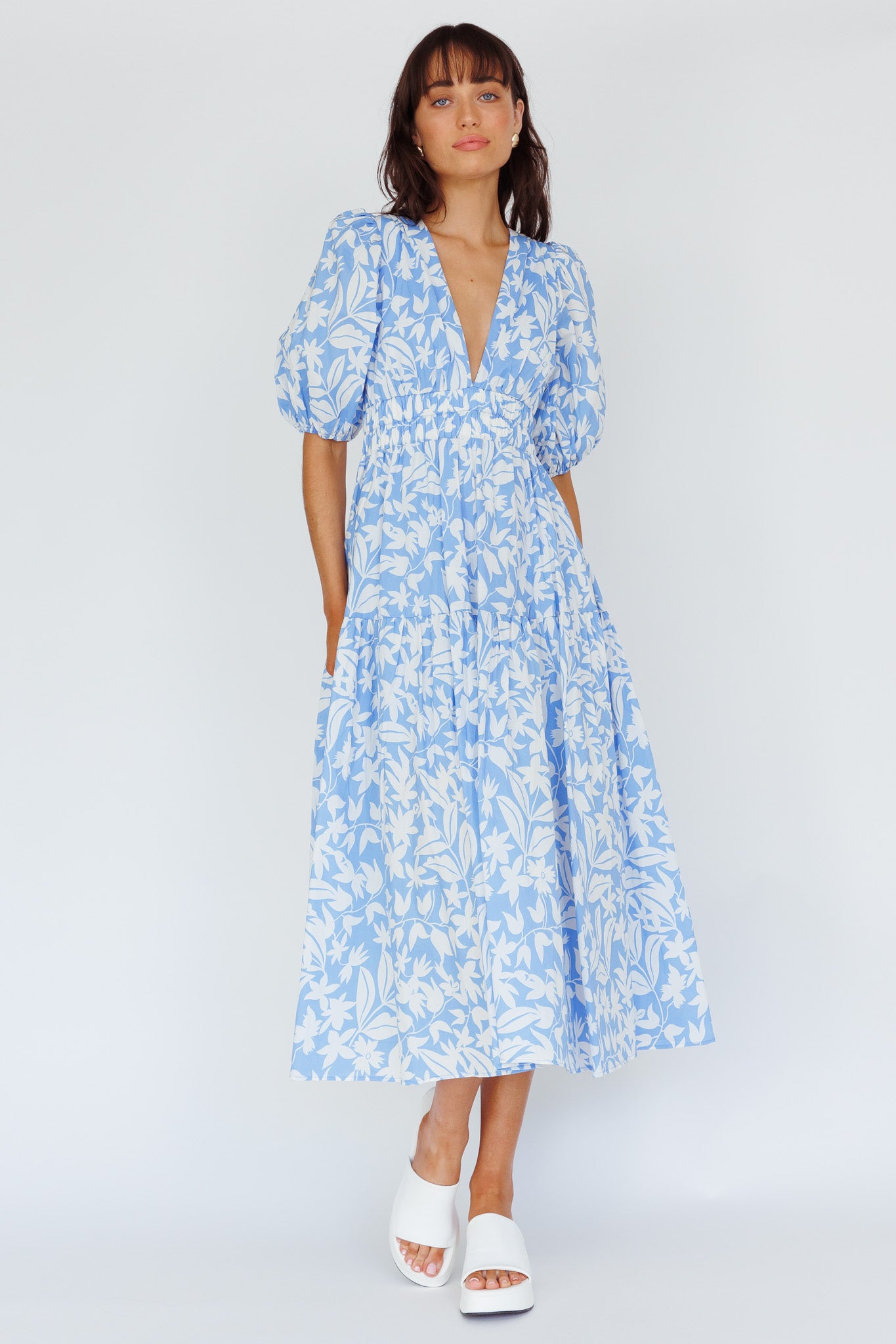 Shop the Summer Land V-Neckline Midi Dress Floral Blue | Selfie Leslie
