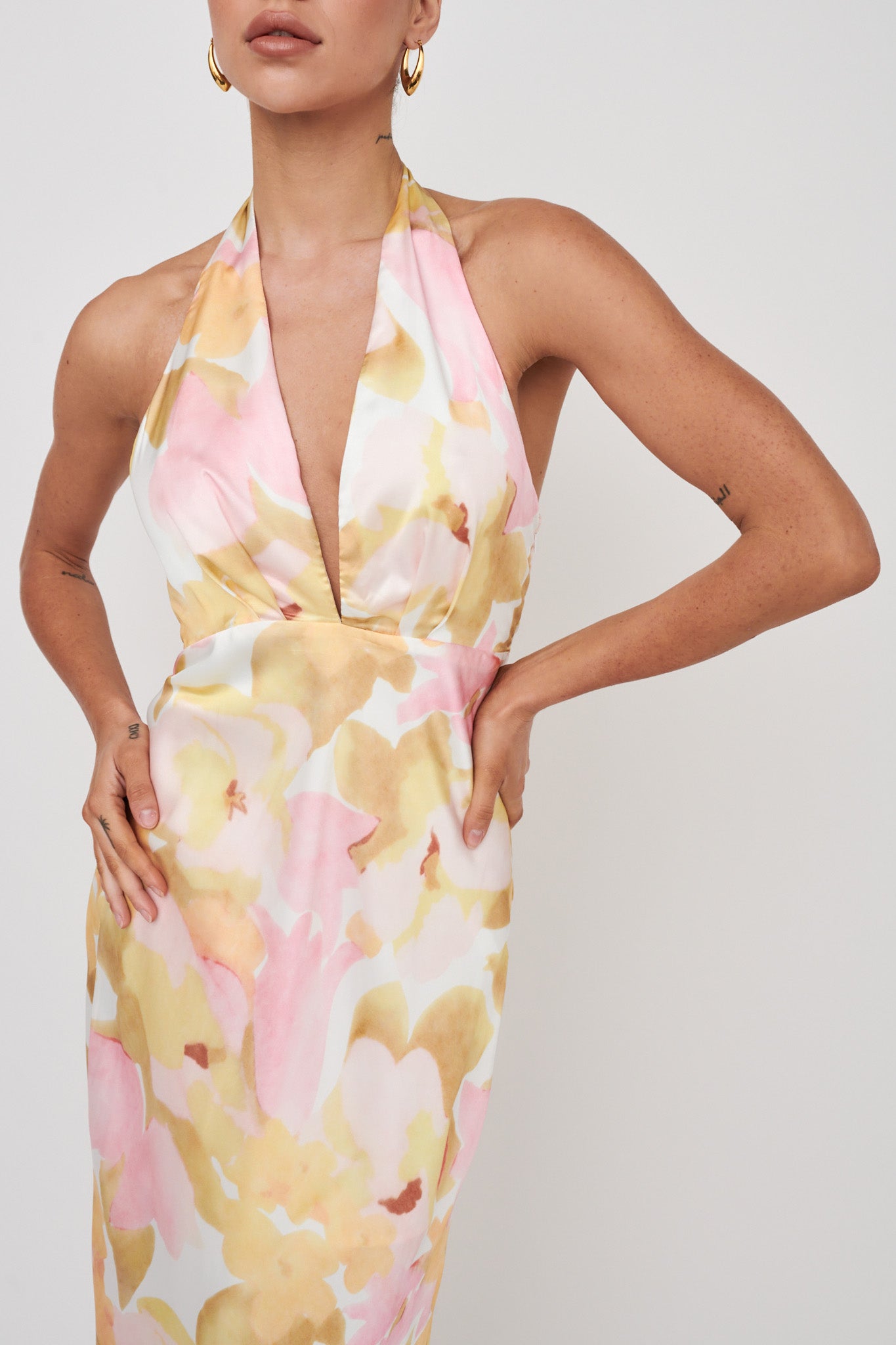 Of Your Dreams Plunging Halter Dress Floral Pink by Selfie Leslie