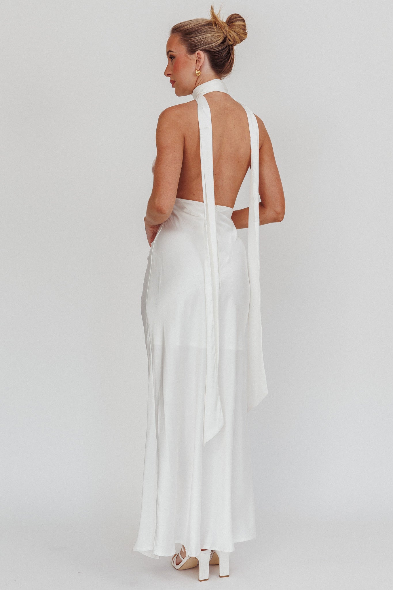 italia azure halterneck maxi dress Italia Azure Halterneck Rosette Maxi Dress Oyster