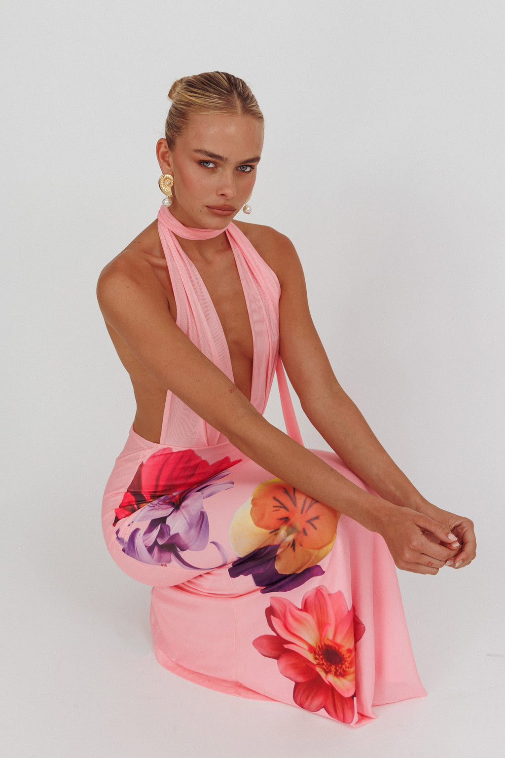 Italia Azure Halterneck Maxi Dress Flowers Pink Selfie Leslie