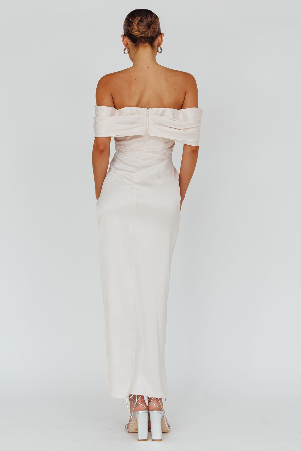 amaryllis maxi dress Amaryllis Off-Shoulder Twist Maxi Dress Pearl