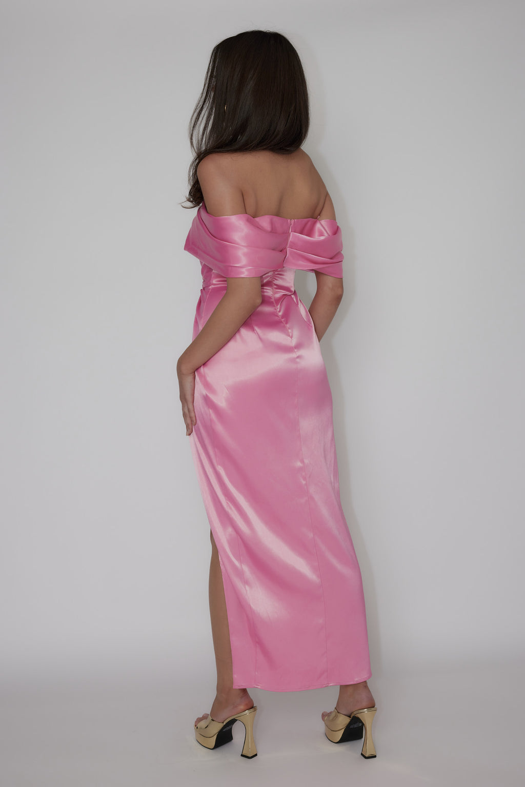 Amaryllis Off-Shoulder Twist Maxi Dress Pink by Selfie Leslie