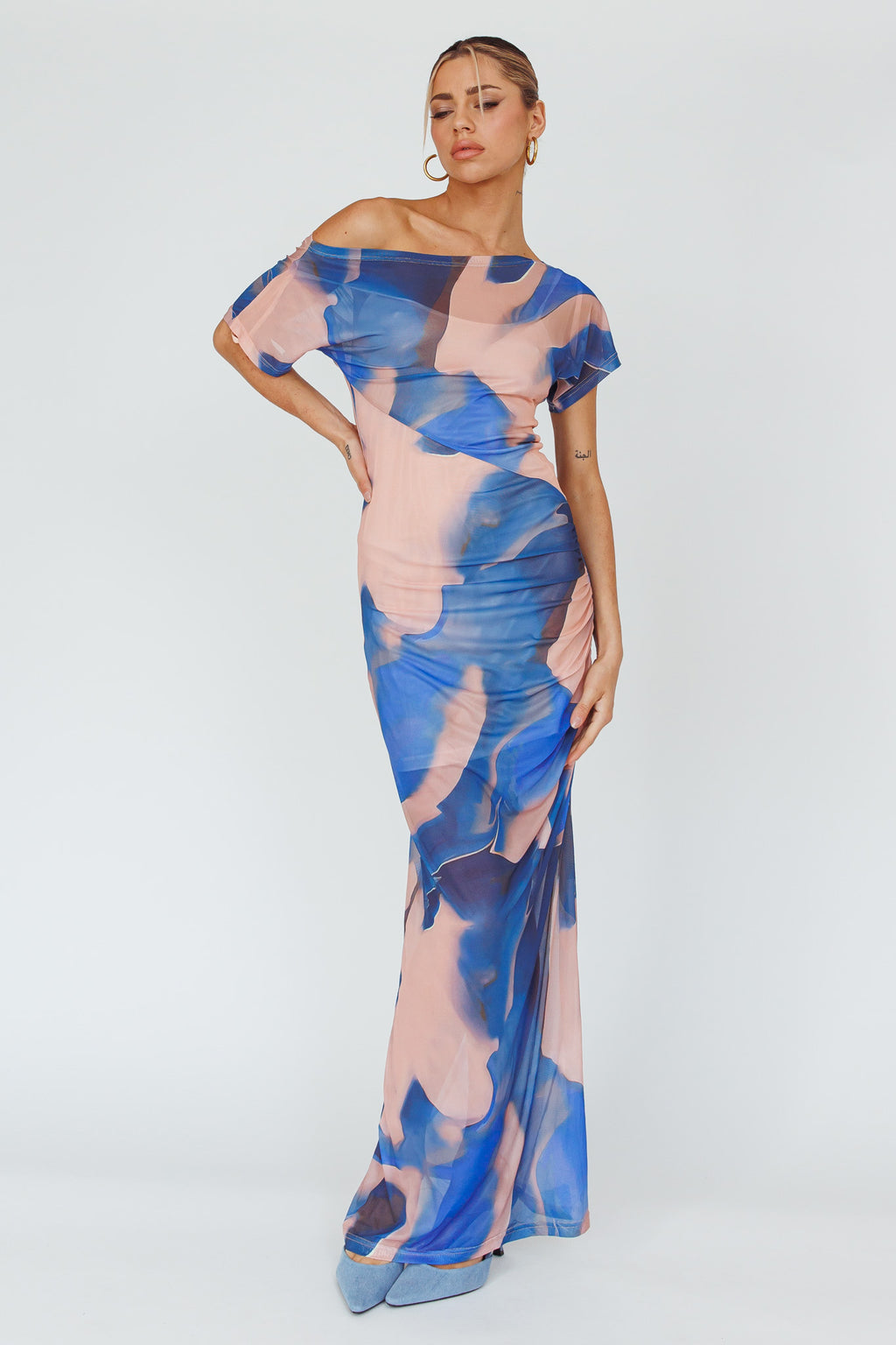 Tumi Short Sleeve Maxi Dress Printed Beige by Selfie Leslie