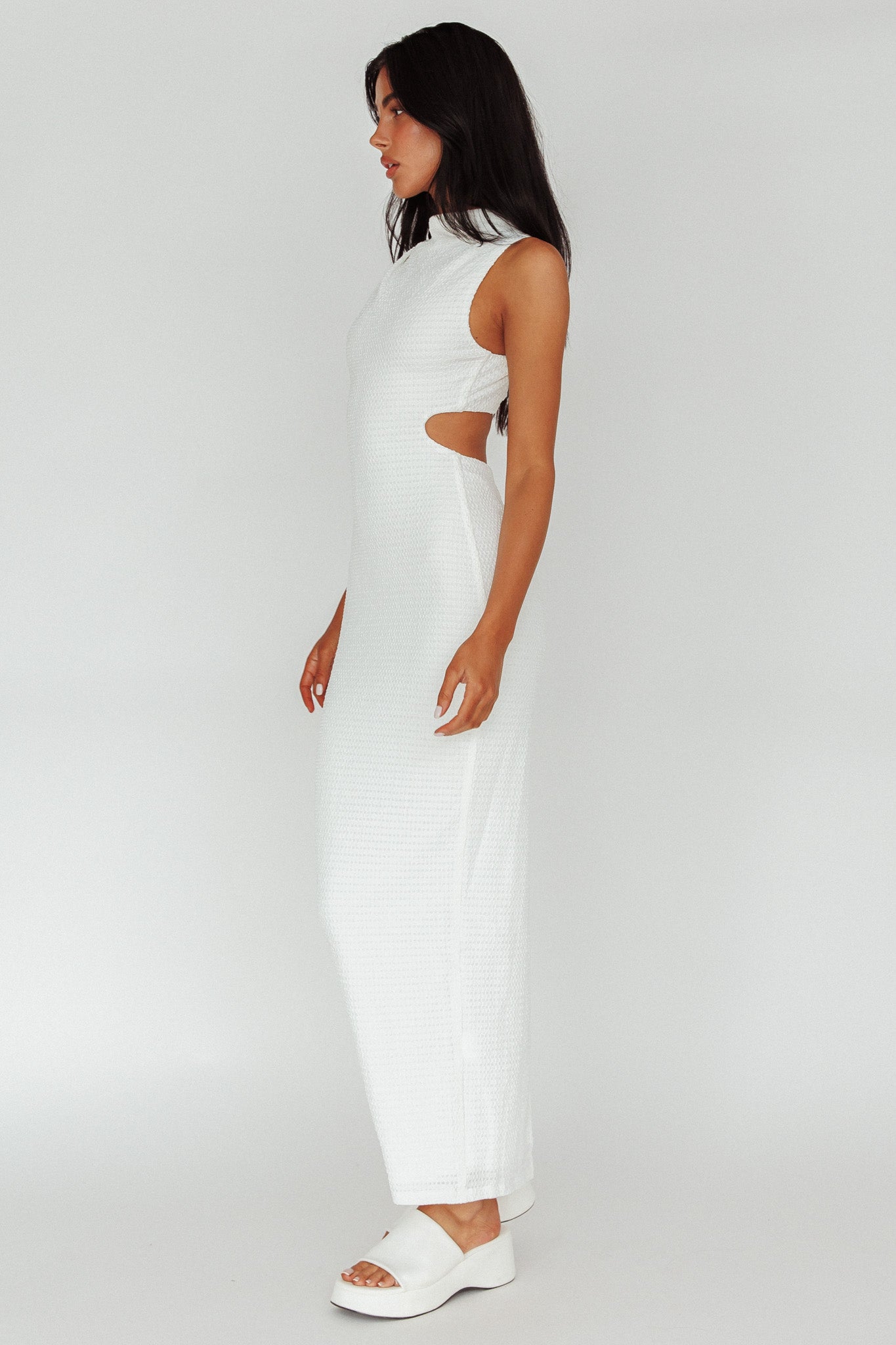 Yindi Sleeveless Cut-Out Waist Maxi Dress White by Selfie Leslie
