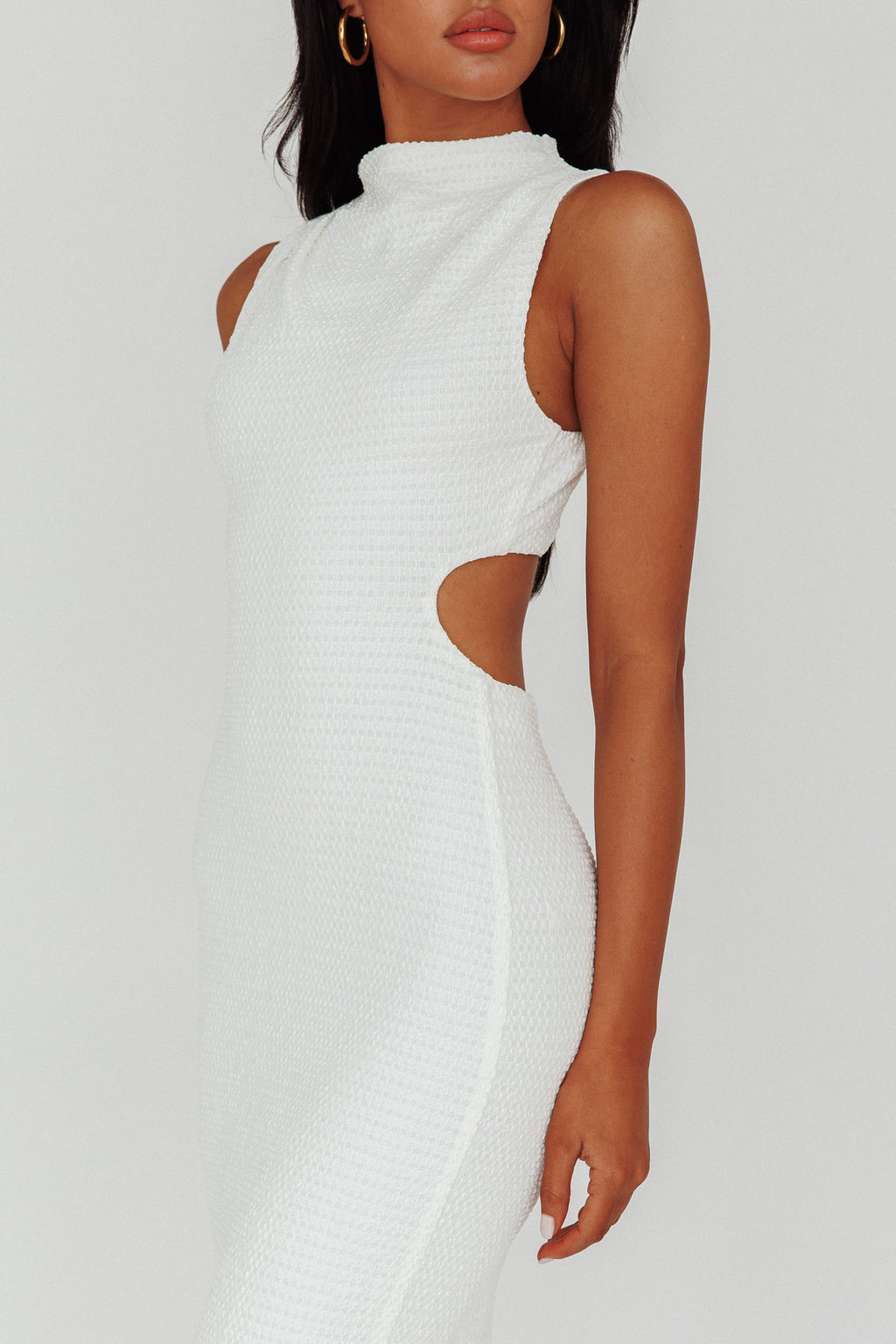 Yindi Sleeveless Cut-Out Waist Maxi Dress White by Selfie Leslie