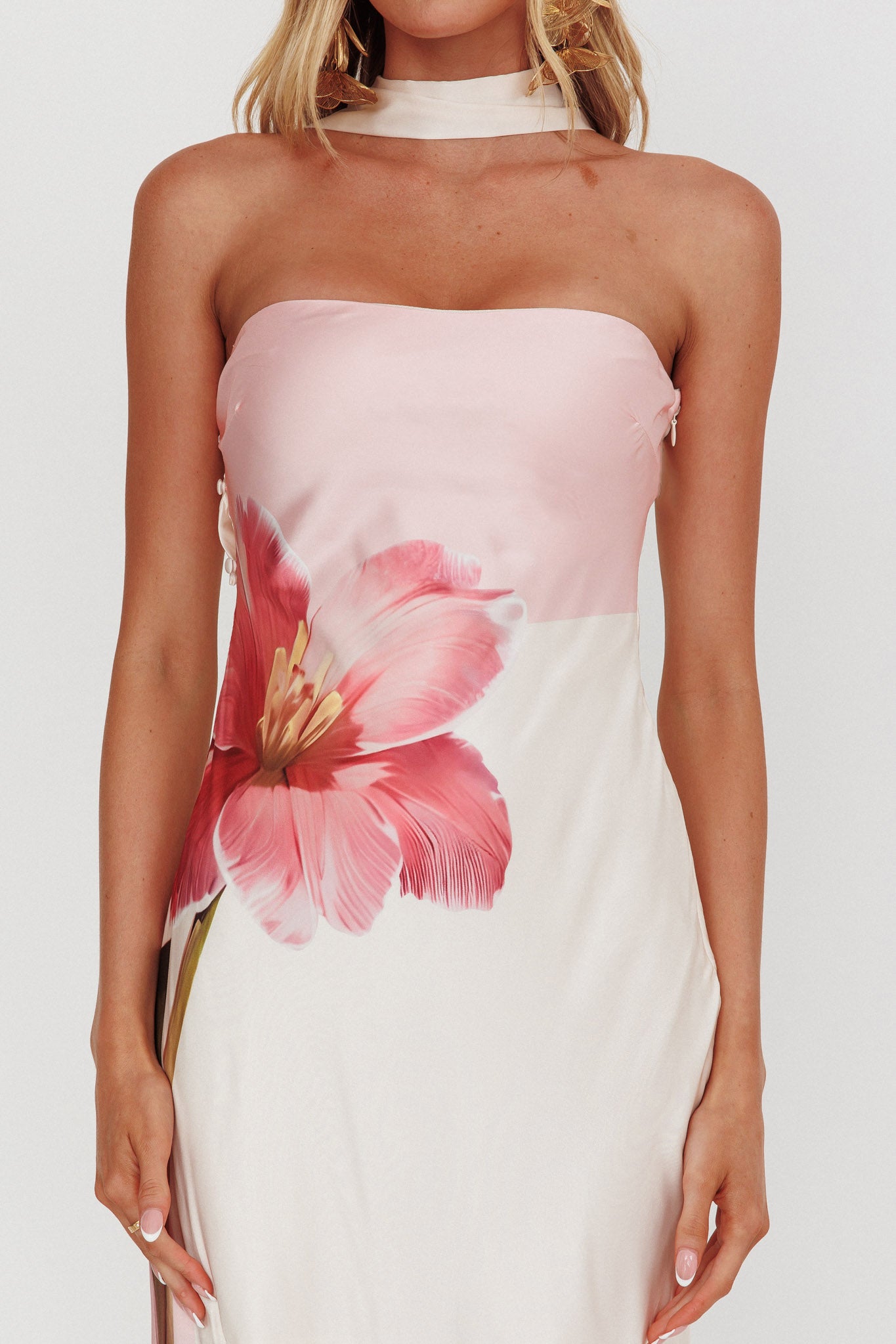 Damsel Reverse Halter Maxi Dress Flower Pink - XL Damsel Reverse Halter Maxi Dress Flower Pink - XL