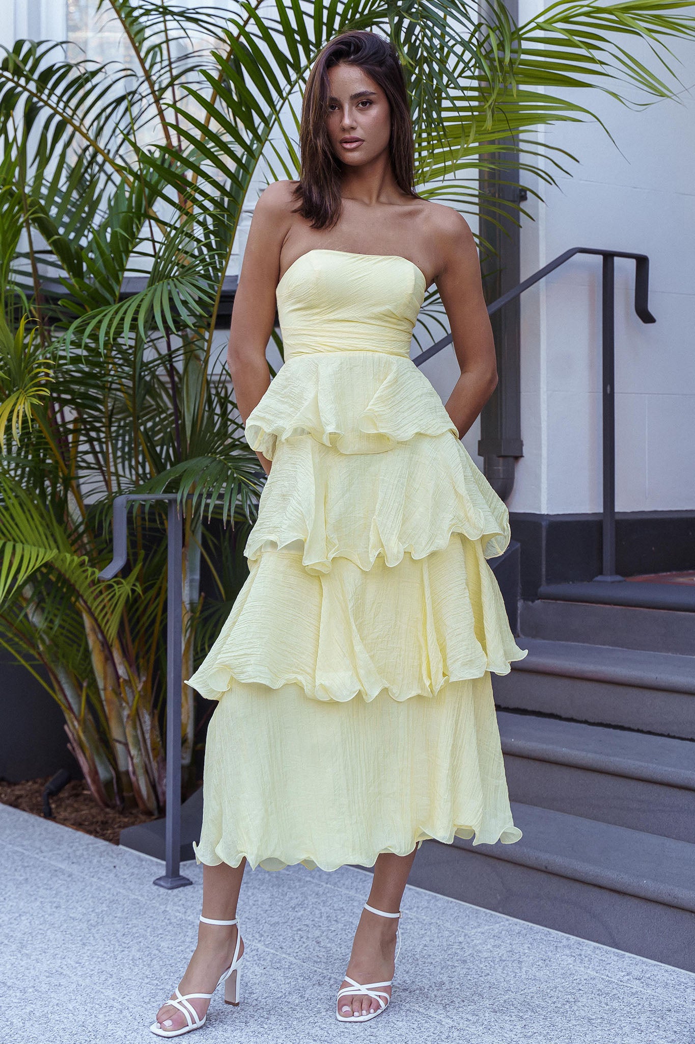 ruffled strapless midi dress Giavana Layered Ruffles Lemon Color:True Pink Amazon ASIN B0GCJBZ2FM Vestido Maxi de Encaje adhesive bra